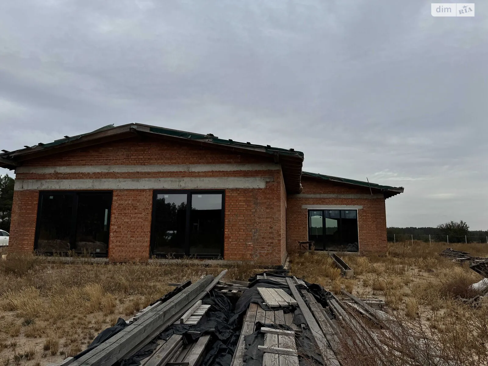 Продается одноэтажный дом 246 кв. м с баней/сауной, цена: 450000 $ - фото 1