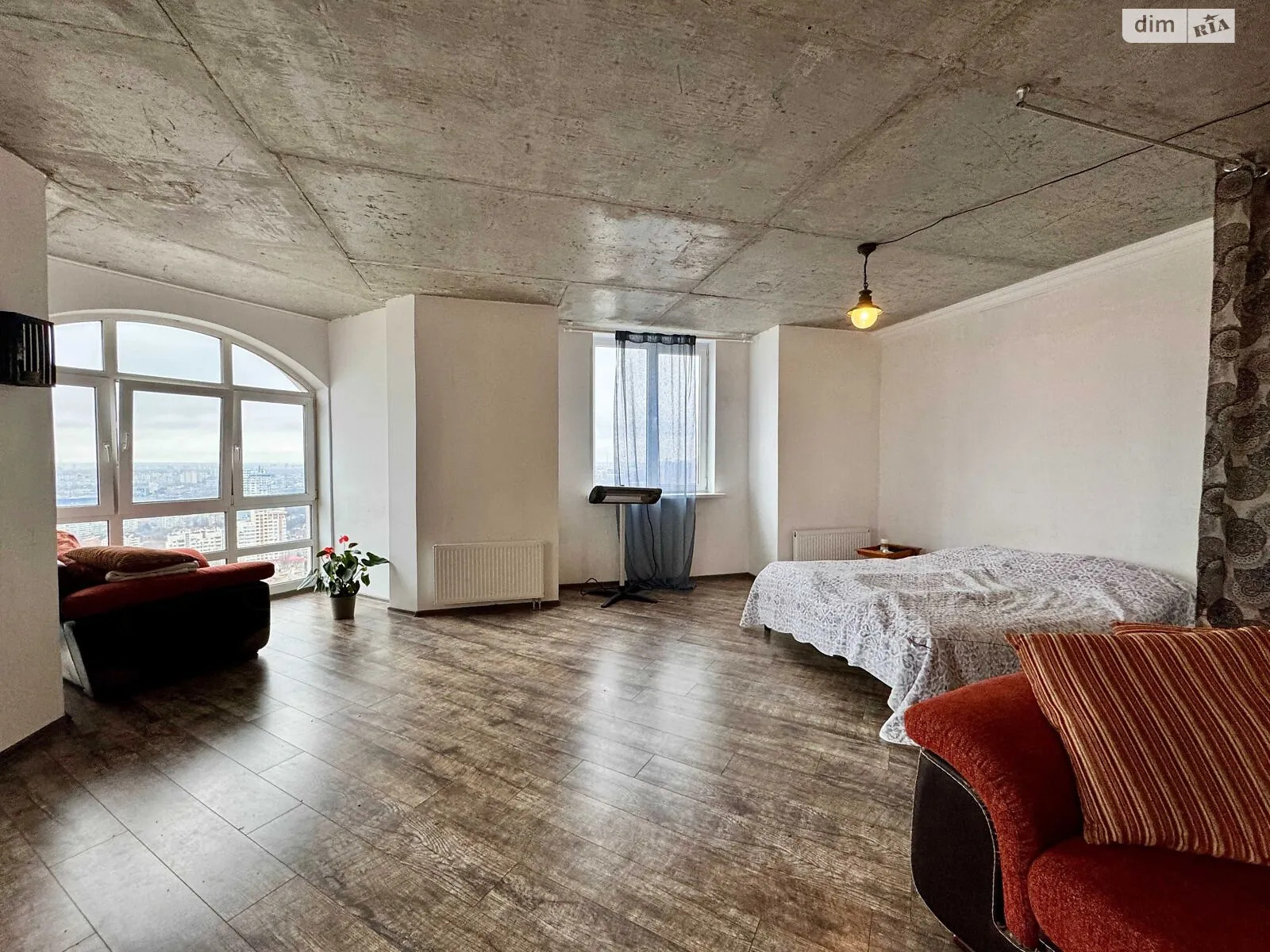 Продается 1-комнатная квартира 70 кв. м в Киеве, ул. Бакинская - фото 1