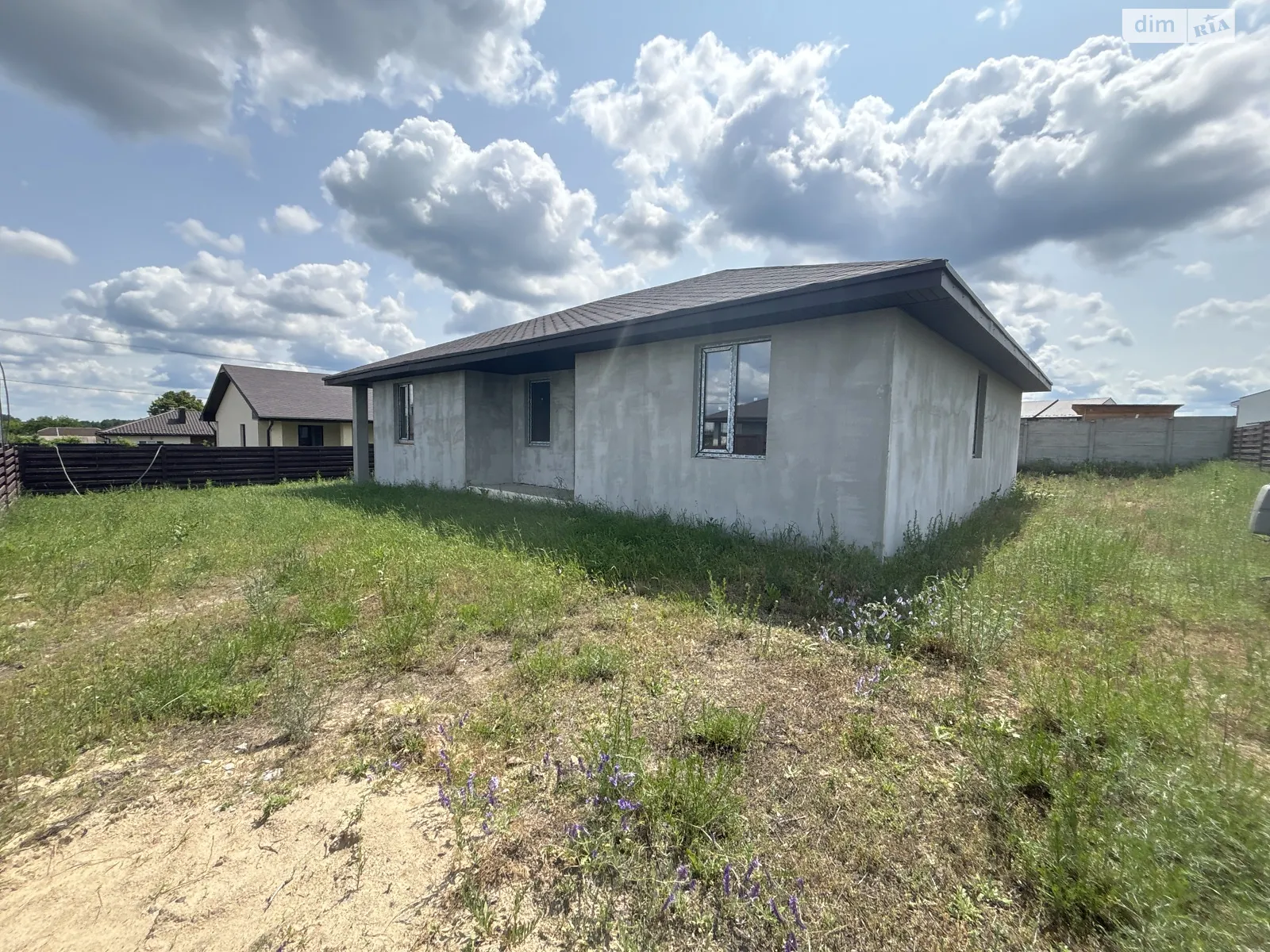 Продається одноповерховий будинок 115 кв. м з гаражем, цена: 87000 $ - фото 1