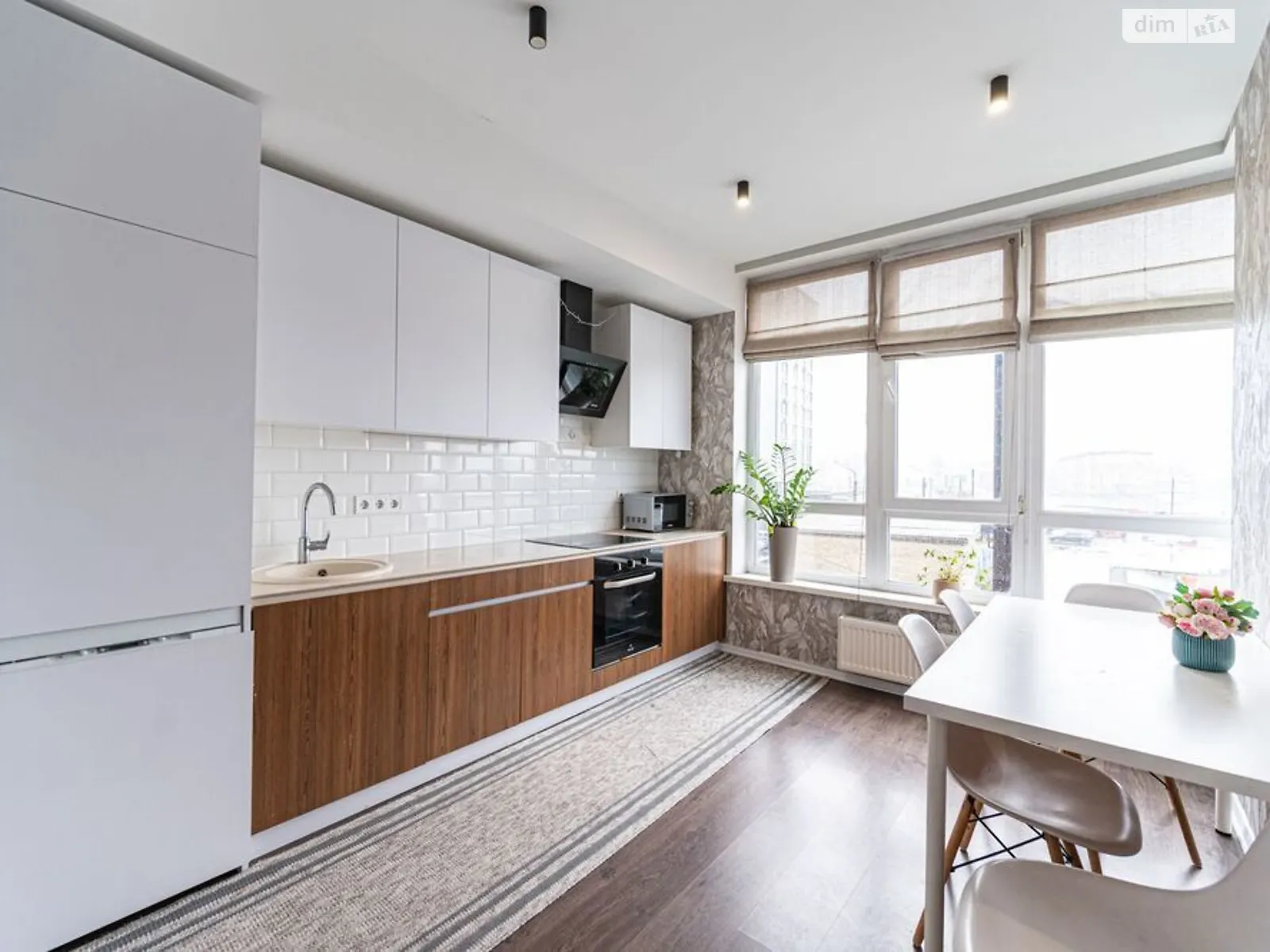 Продается 2-комнатная квартира 61 кв. м в Киеве, ул. Каменская, 6 - фото 1