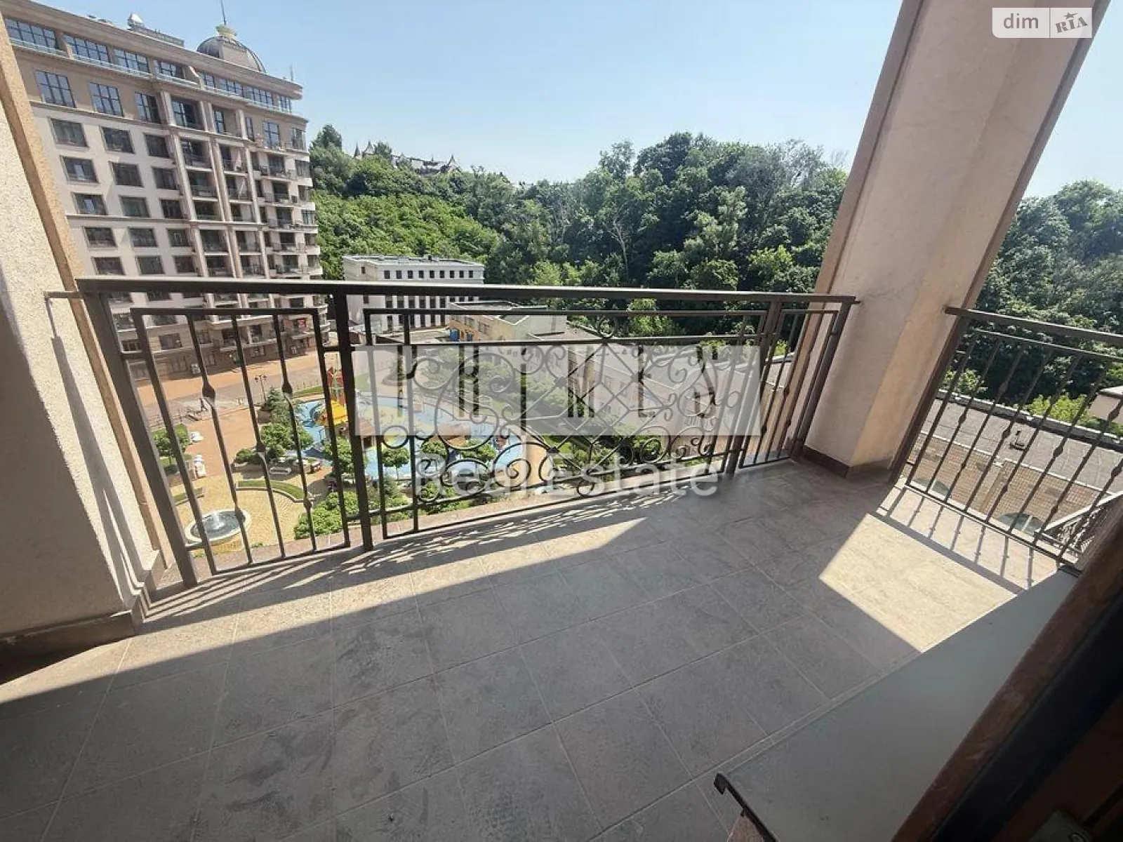 Продается 3-комнатная квартира 126 кв. м в Киеве, ул. Михаила Бойчука - фото 1