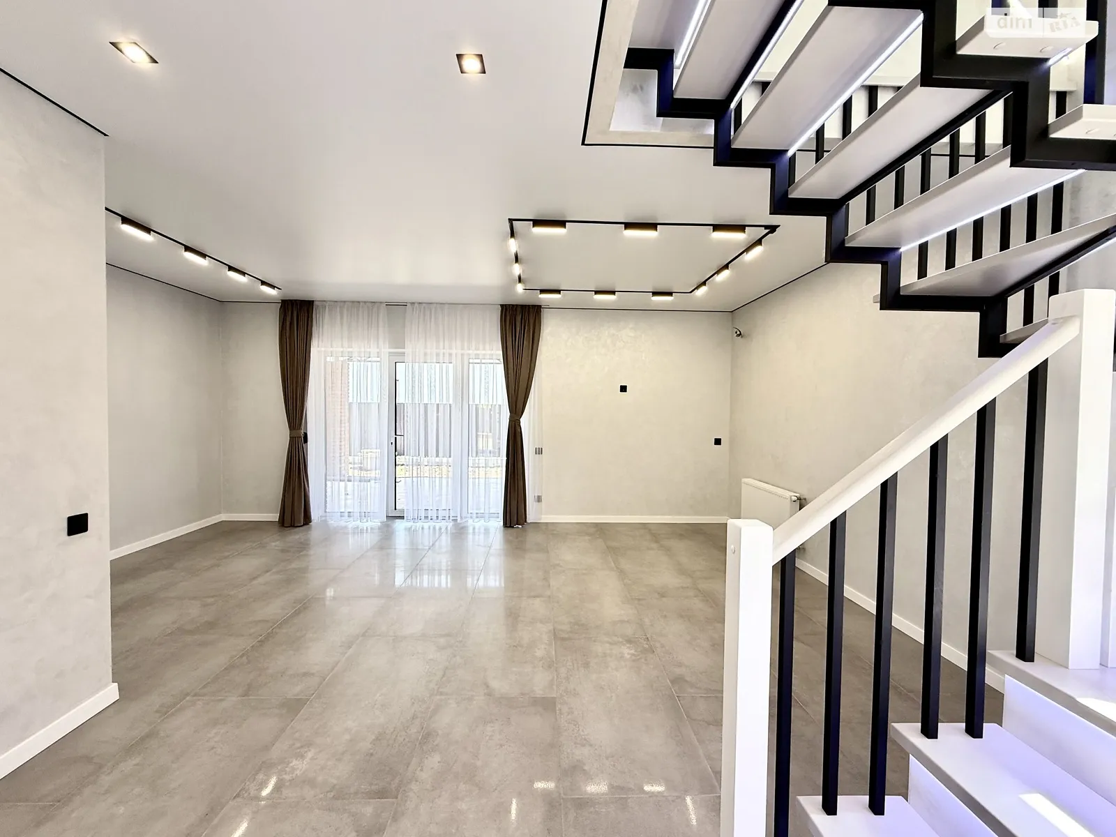 Продається будинок 2 поверховий 120 кв. м з садом, цена: 149000 $ - фото 1