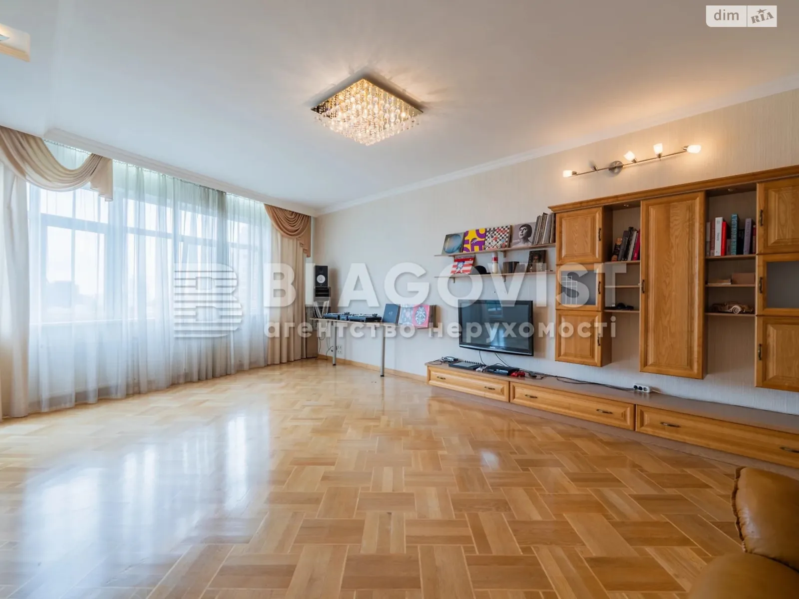 Продається 3-кімнатна квартира 128 кв. м у Києві, вул. Старонаводницька, 6Б - фото 1