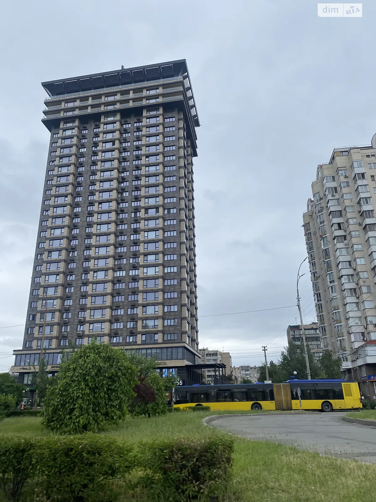 Продается 3-комнатная квартира 121 кв. м в Киеве, просп. Оболонский, 26 - фото 1
