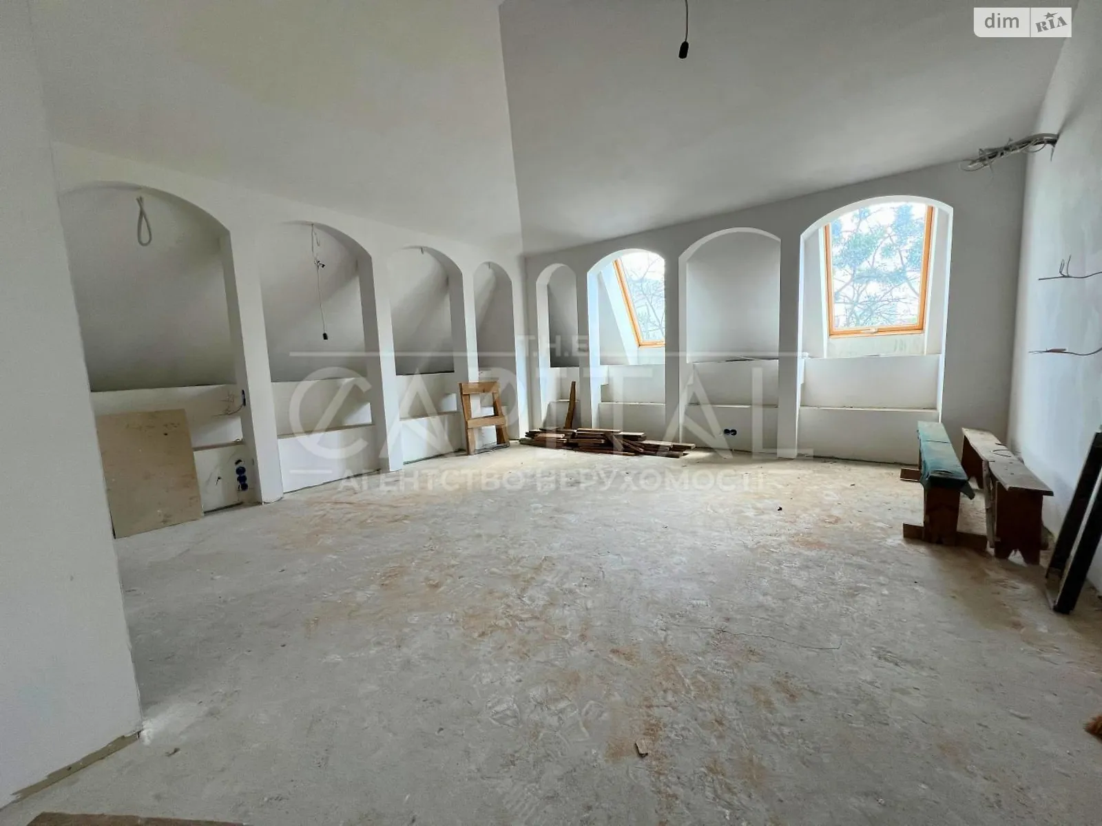 Продається 9-кімнатна квартира 523 кв. м у Києві, вул. Олеся Гончара, 1 - фото 1