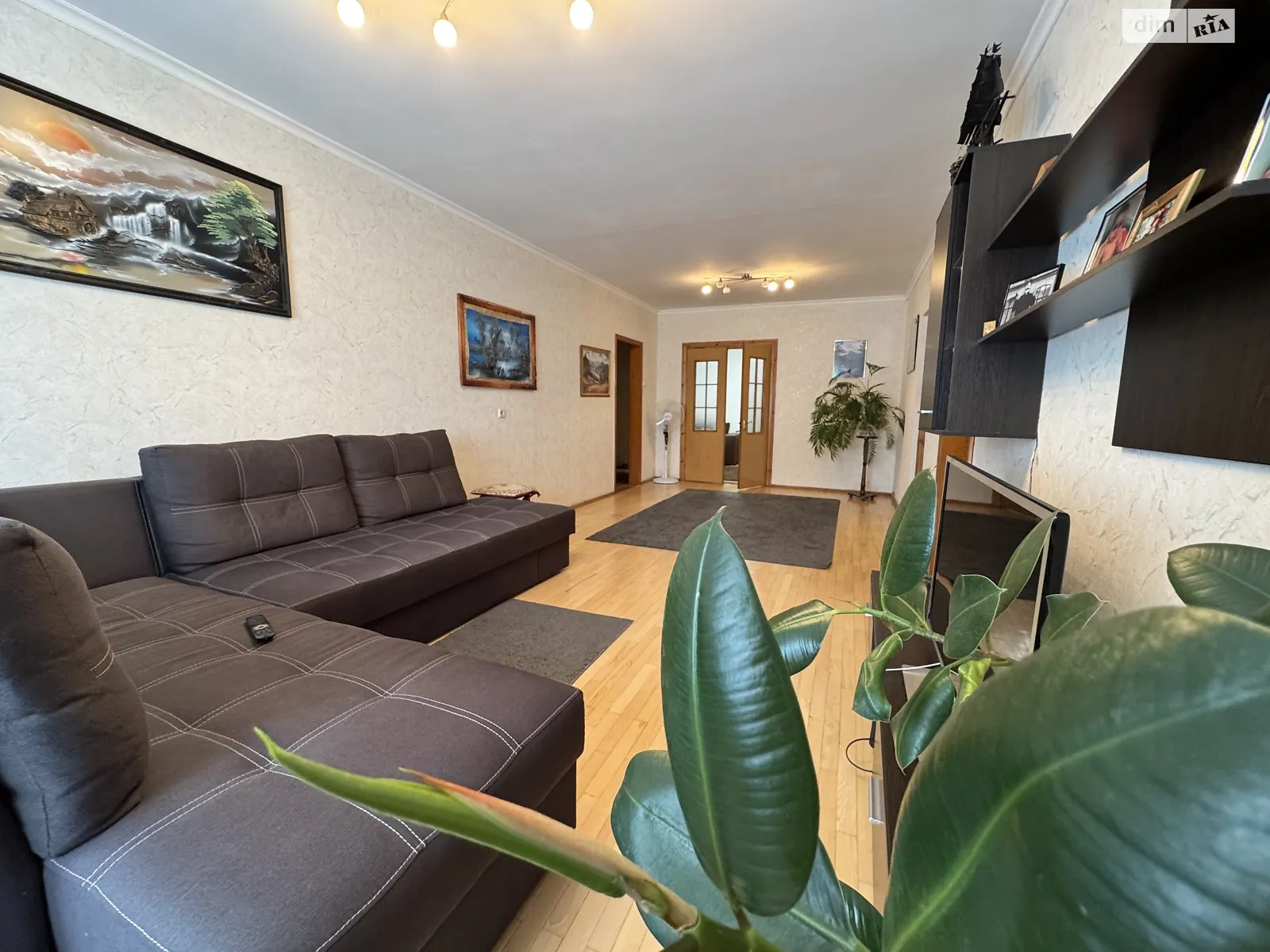 Продается 3-комнатная квартира 91 кв. м в Киеве, ул. Вишняковская, 7Б - фото 1