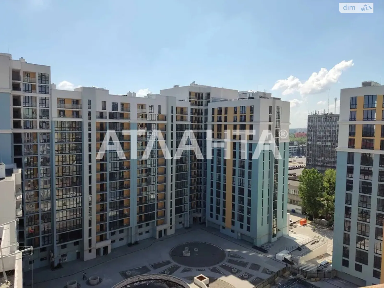 Продається 2-кімнатна квартира 97 кв. м у Львові, вул. Стрийська - фото 1