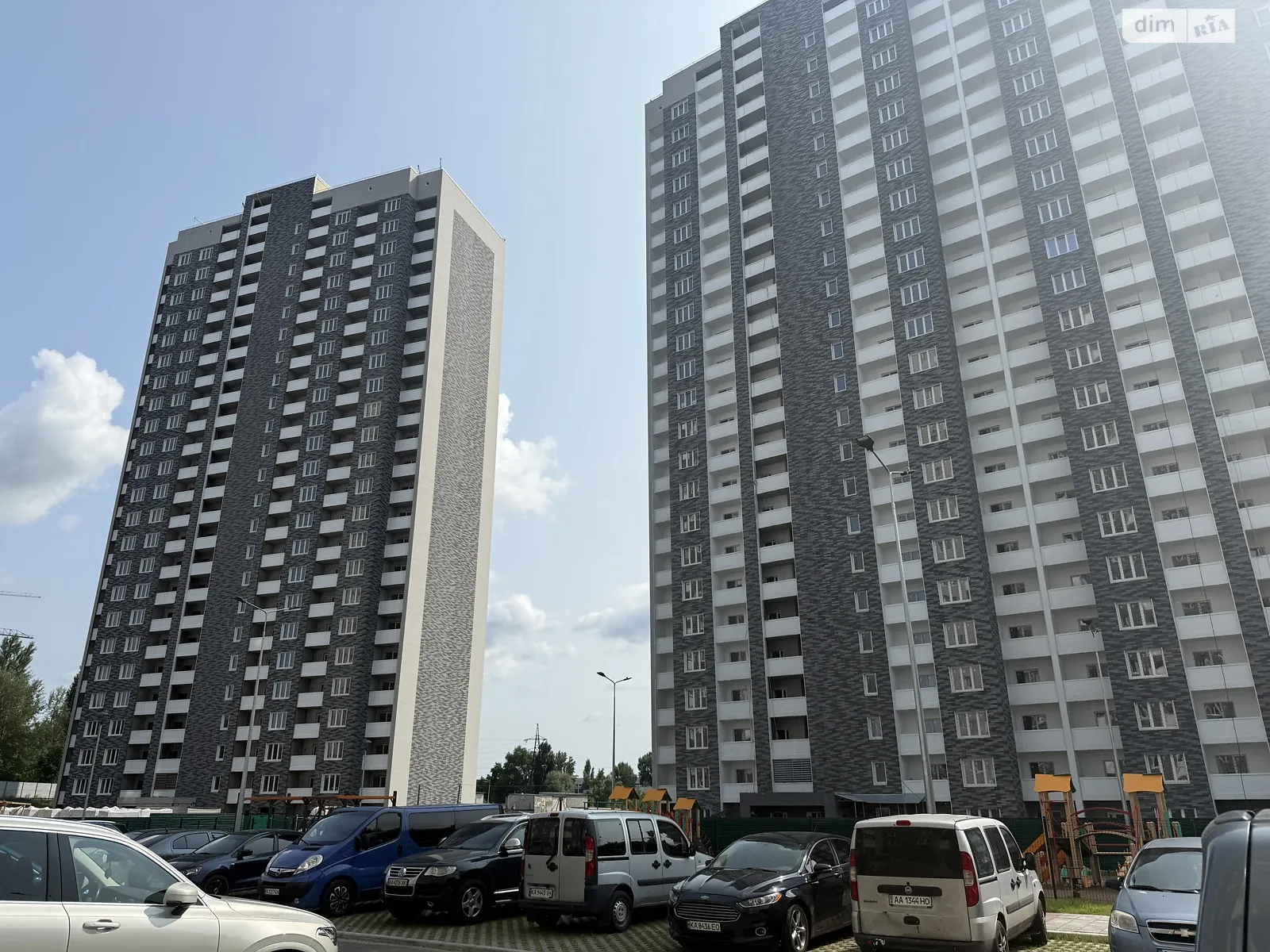 Продается 2-комнатная квартира 72 кв. м в Киеве, ул. Коноплянская, 22Б - фото 1