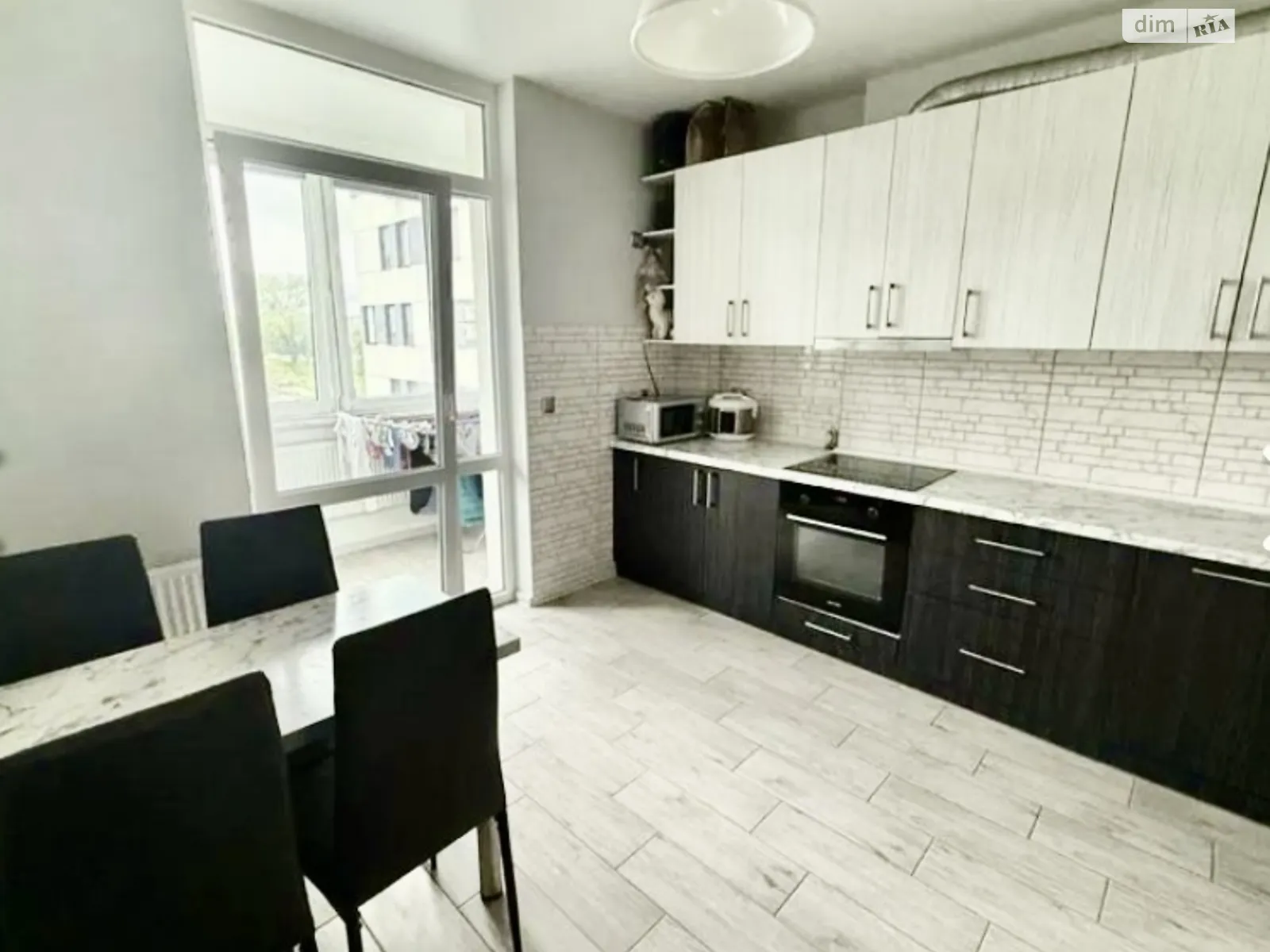 Продается 1-комнатная квартира 42 кв. м в Ровно, ул. Степана Бандеры, 1Е - фото 1