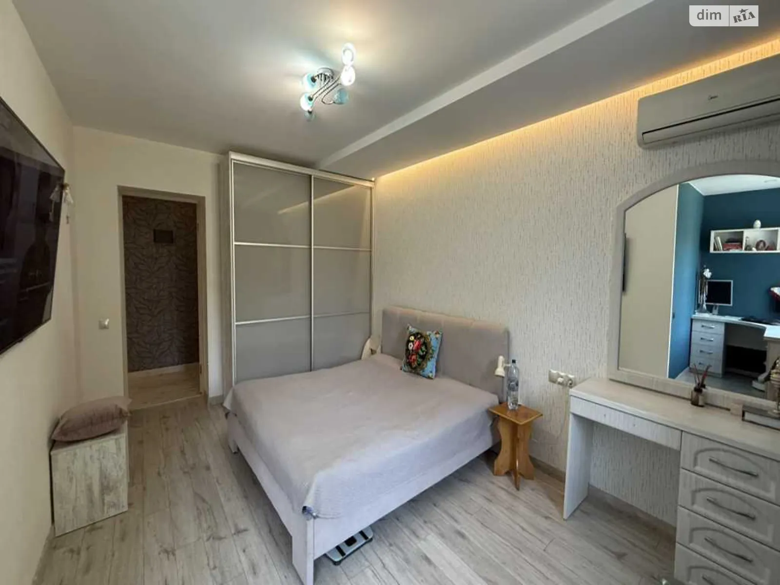 Продается 3-комнатная квартира 83.7 кв. м в Полтаве, цена: 75000 $ - фото 1