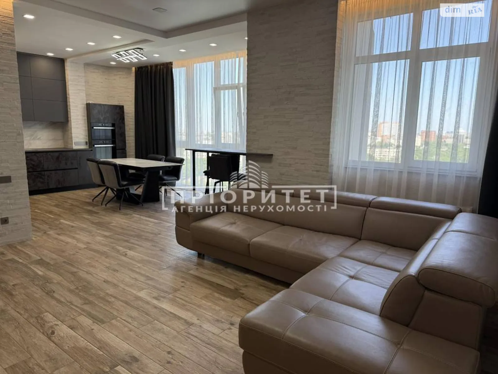 Продается 3-комнатная квартира 83 кв. м в Одессе, ул. Артиллерийская - фото 1