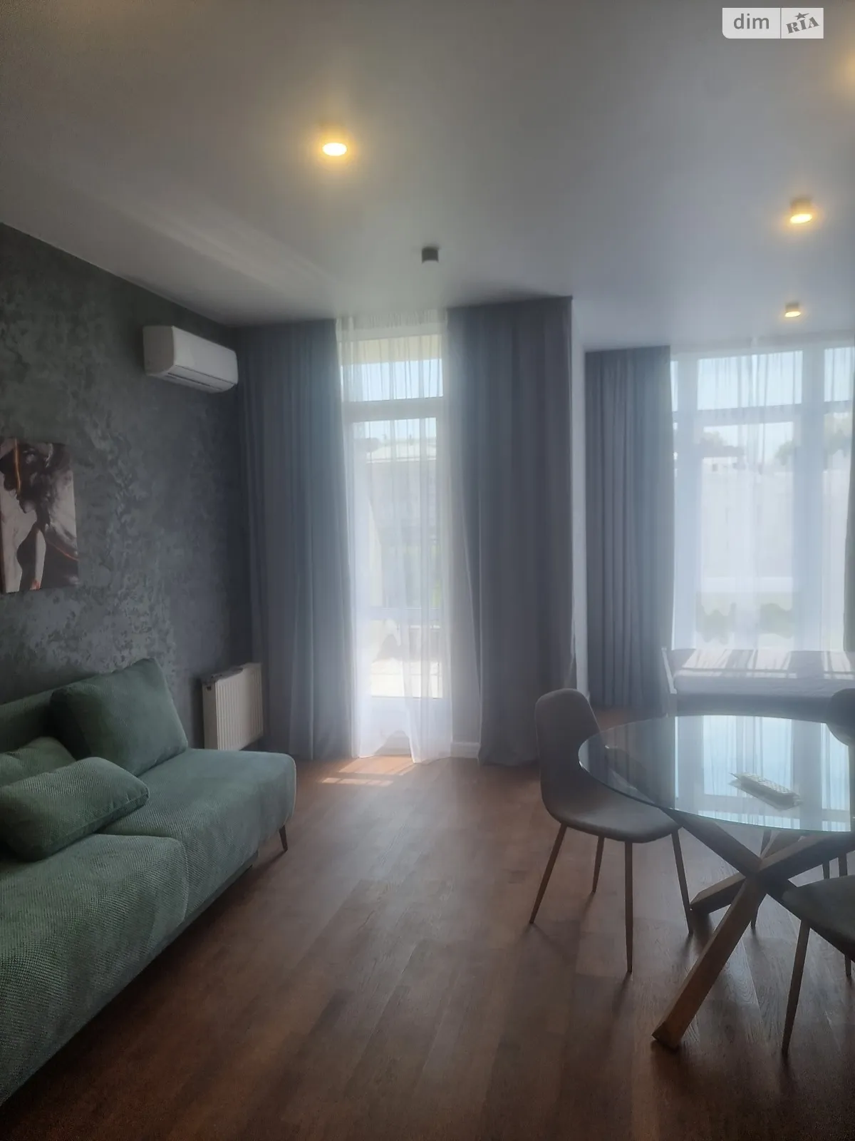Продается 1-комнатная квартира 40 кв. м в Одессе, ул. Софиевская, 1А - фото 1