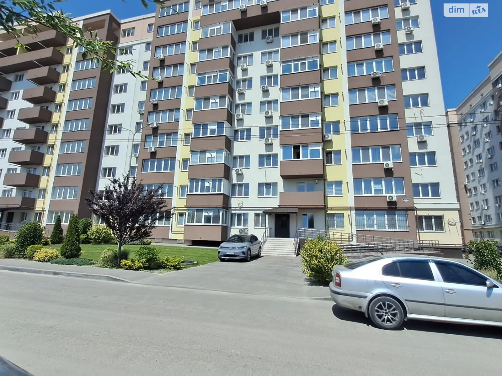 Продается 1-комнатная квартира 46.2 кв. м в Днепре, ул. Семейная, 2 - фото 1