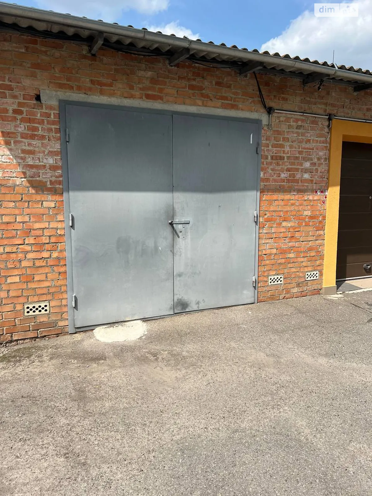 Продается место в гаражном кооперативе под грузовик / автобус на 21 кв. м, цена: 17500 $ - фото 1