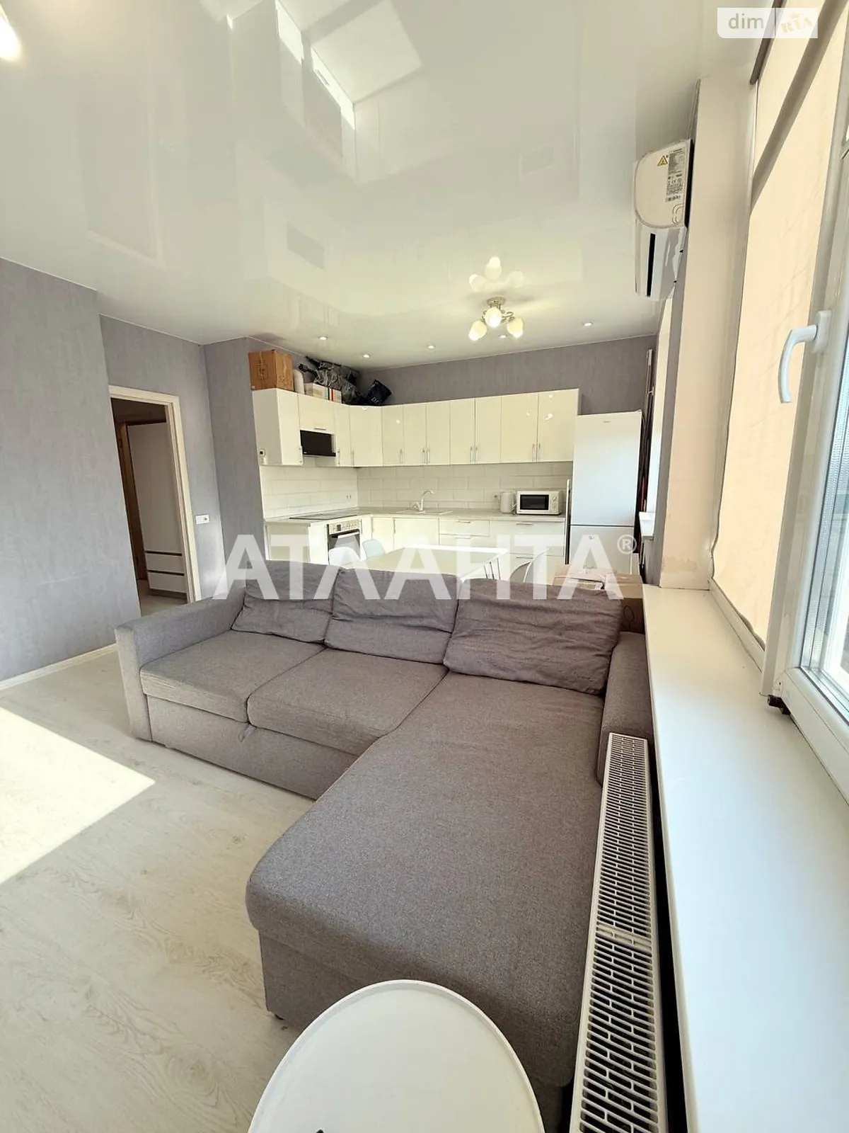 Продается 1-комнатная квартира 42.5 кв. м в Одессе, ул. Жемчужная, 7 - фото 1