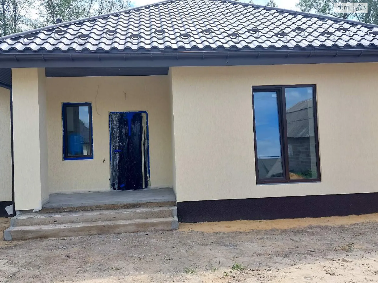 Продается одноэтажный дом 100 кв. м с гаражом, цена: 94900 $ - фото 1