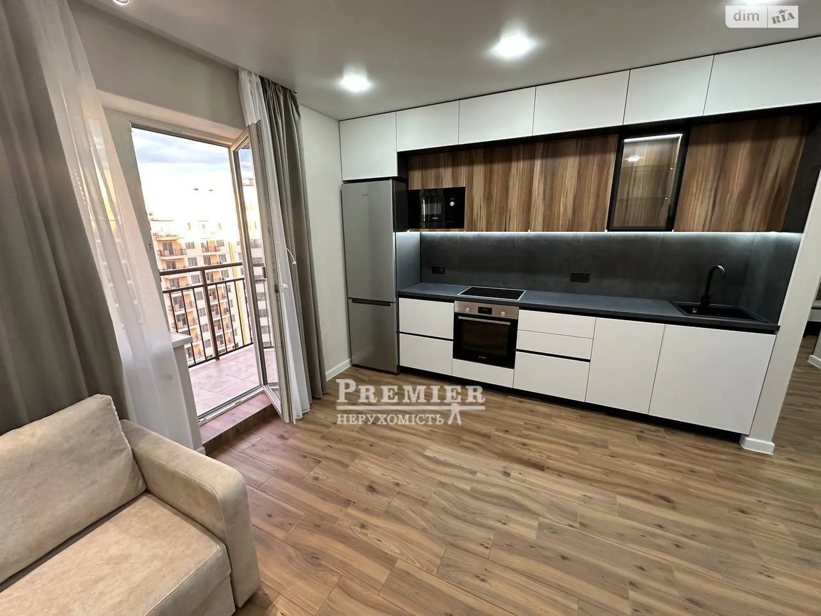 Продается 2-комнатная квартира 61 кв. м в Одессе, ул. Жемчужная - фото 1