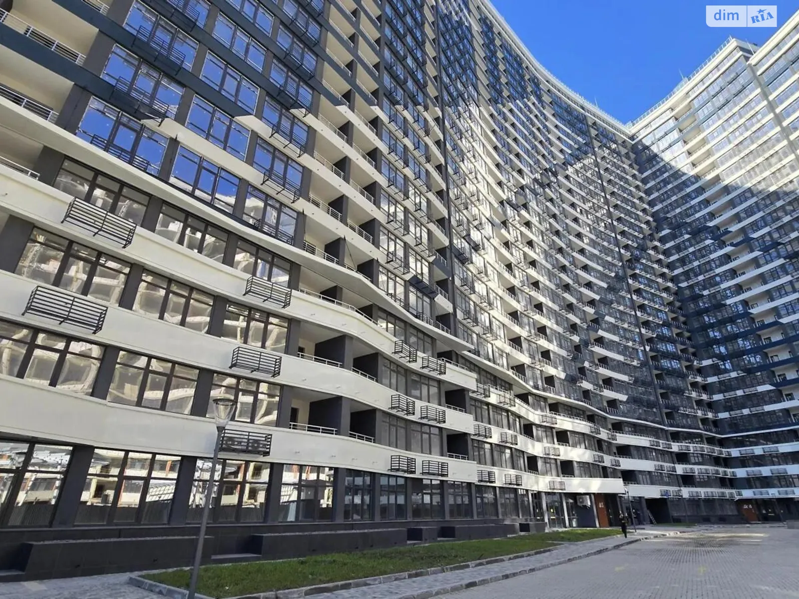 Продается 1-комнатная квартира 45 кв. м в Одессе, пер. Курортный - фото 1