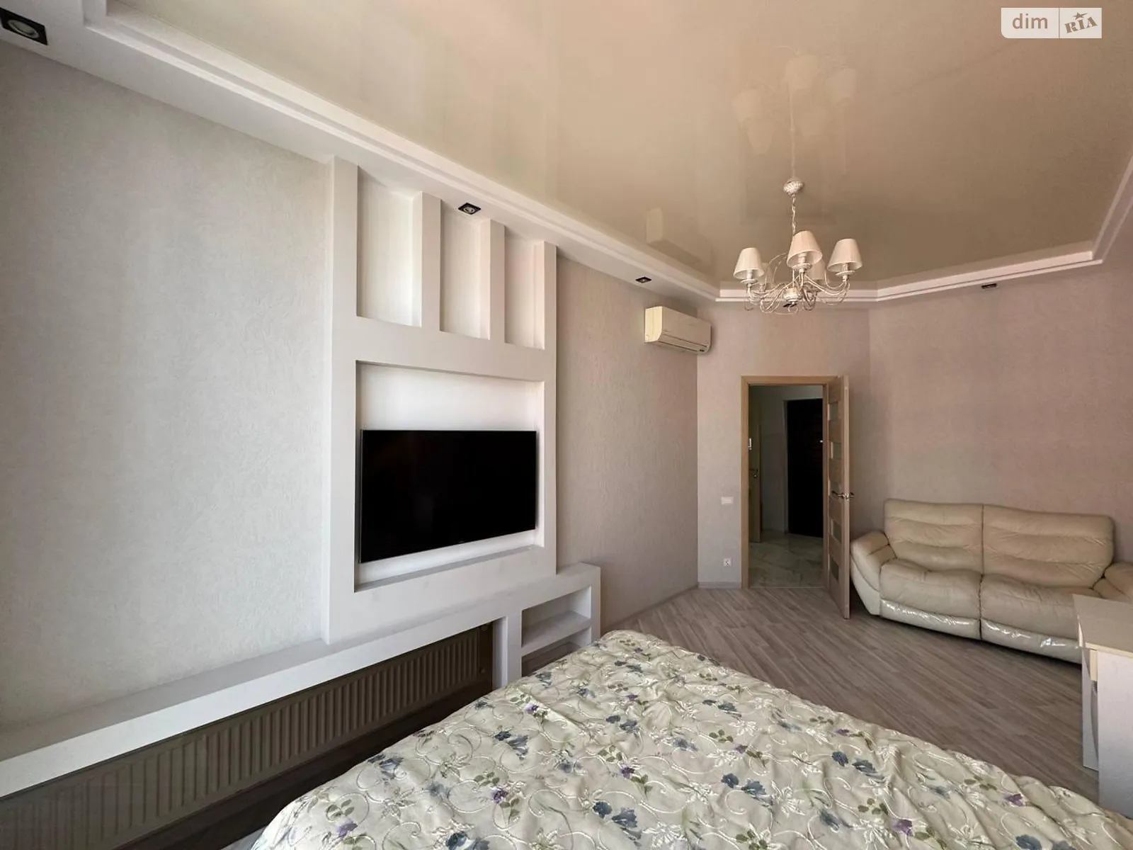 Продается 1-комнатная квартира 41 кв. м в Лиманке, цена: 43600 $ - фото 1