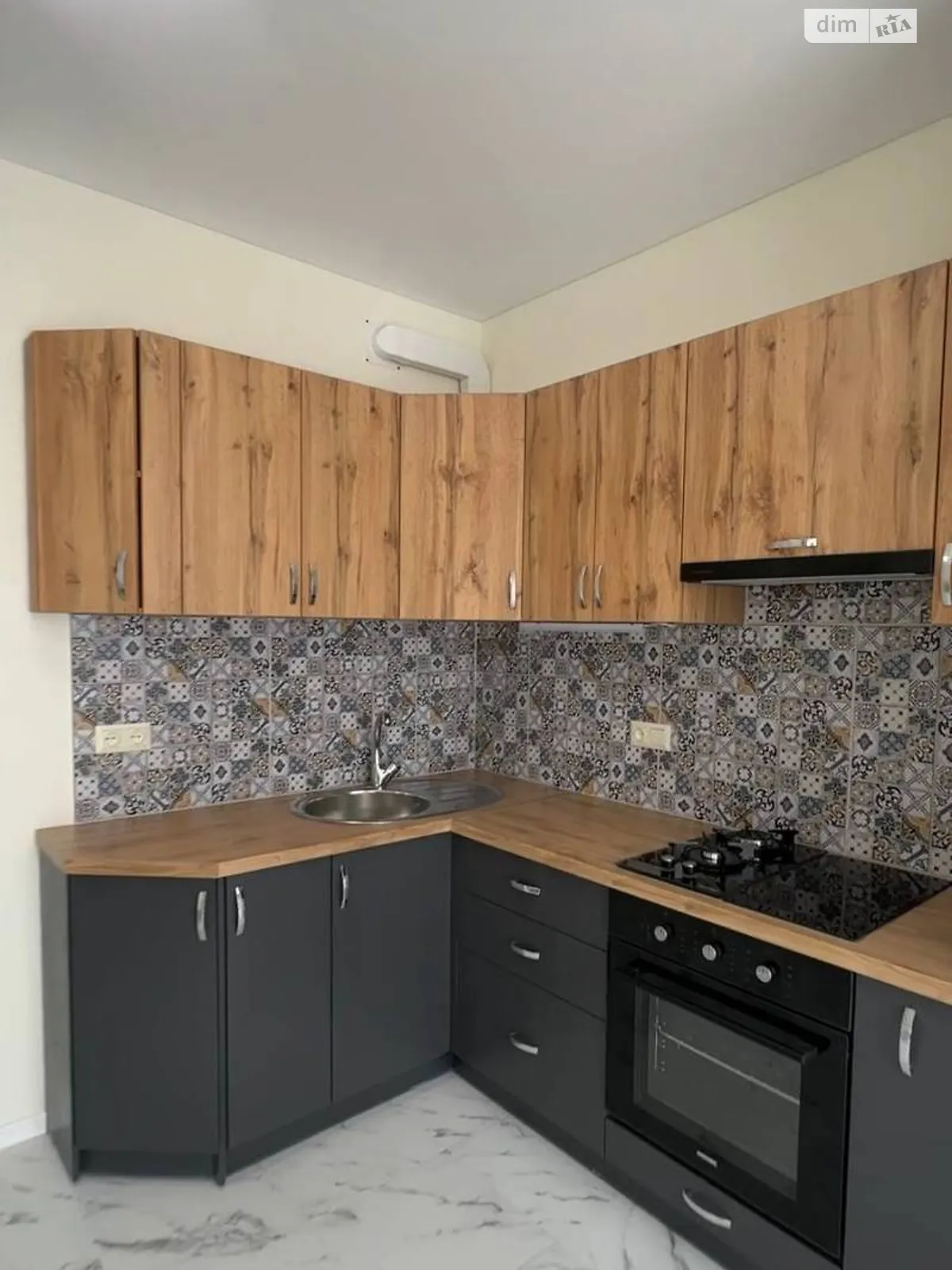 Продается 1-комнатная квартира 43 кв. м в Лиманке, цена: 40000 $ - фото 1