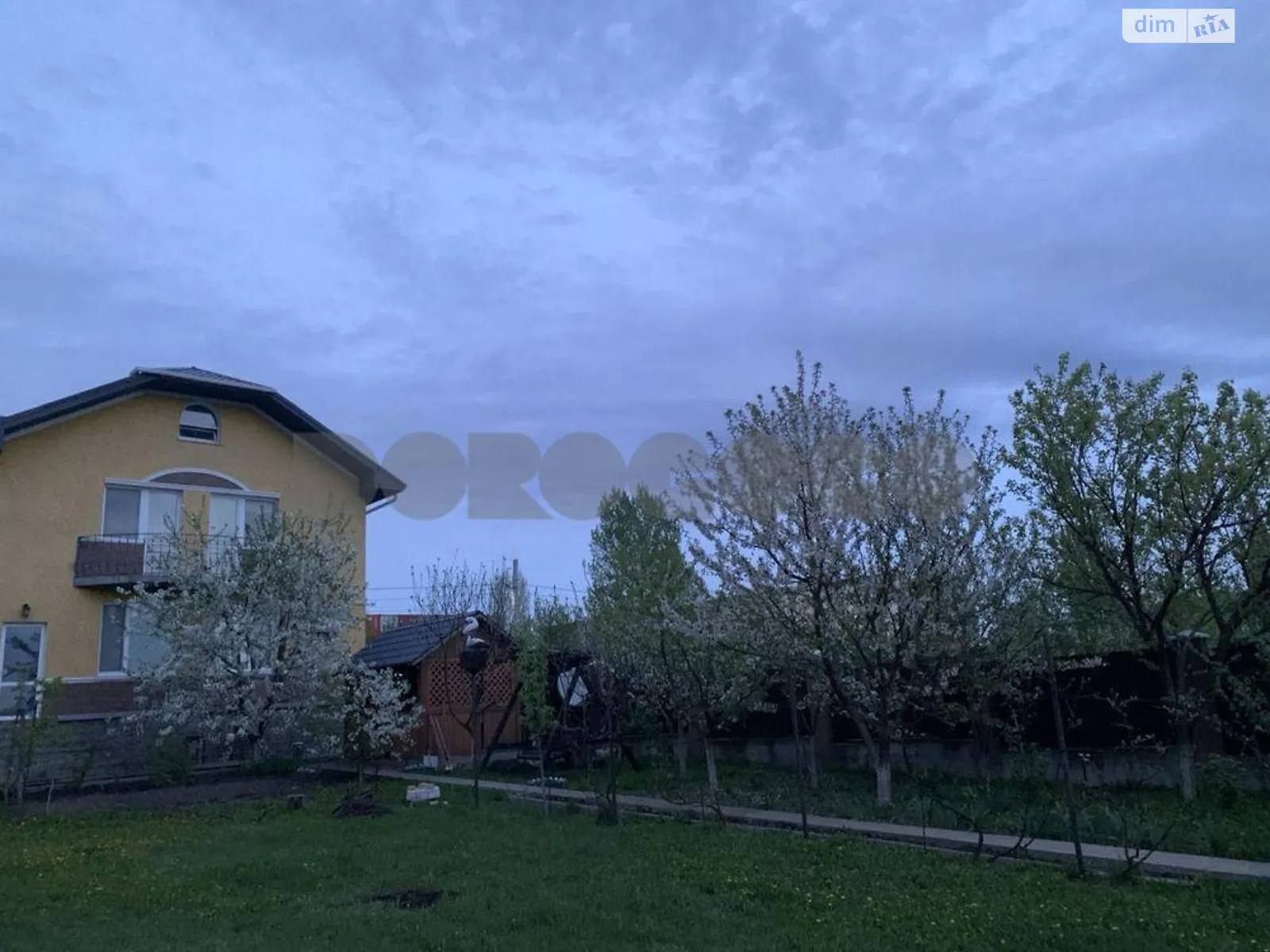 Продается дом на 3 этажа 209 кв. м с подвалом, цена: 199000 $ - фото 1
