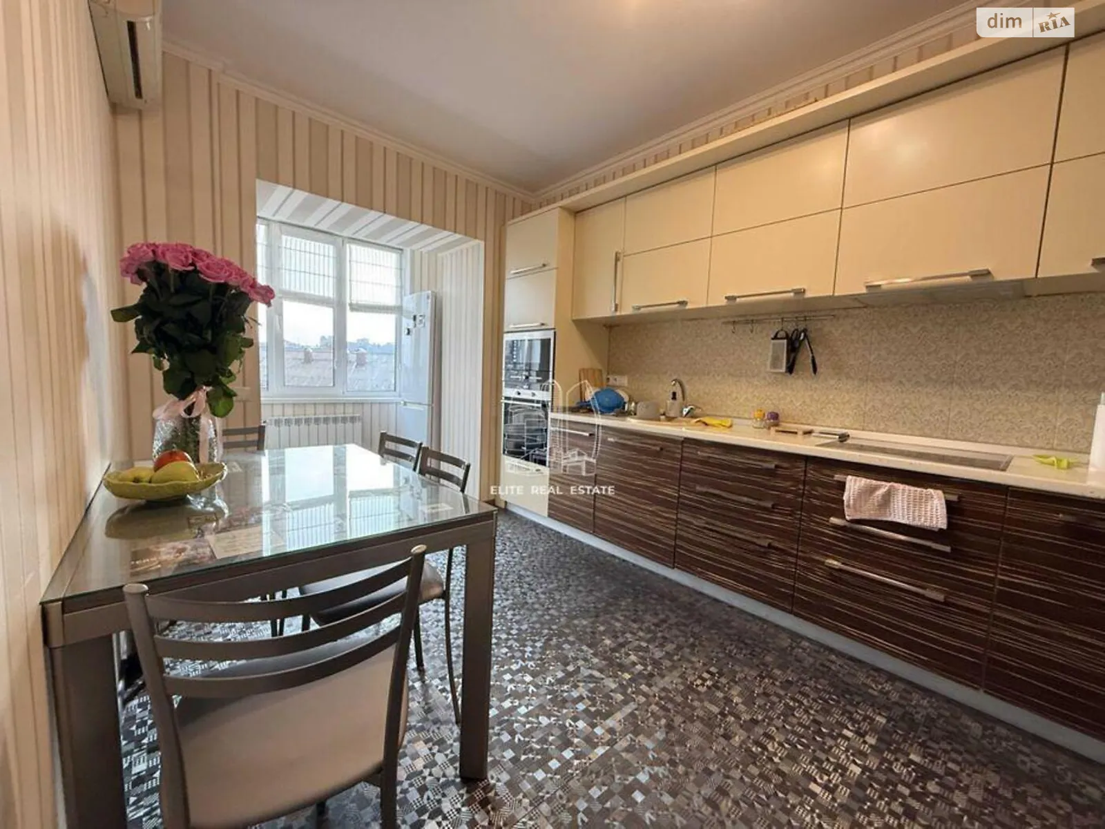Продается 3-комнатная квартира 100 кв. м в Киеве, ул. Тарасовская, 36А - фото 1