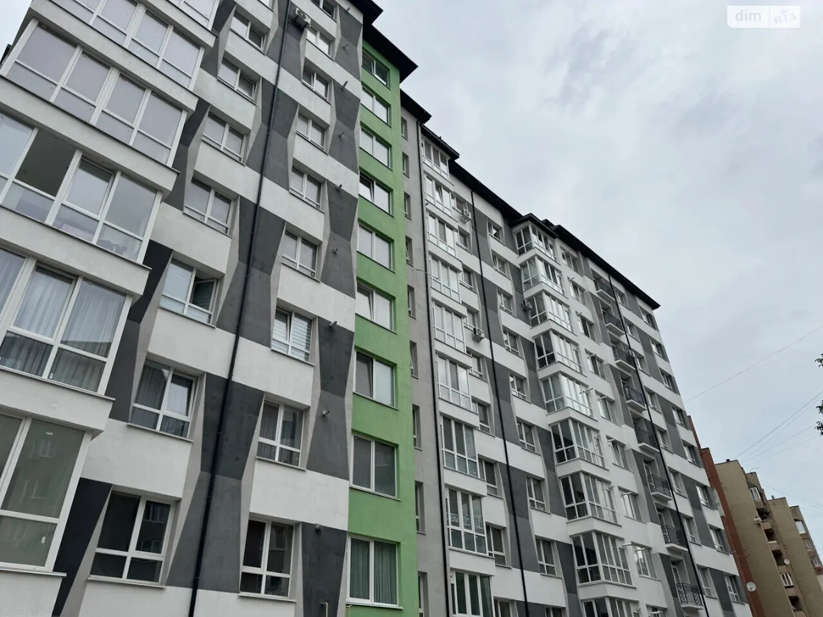 Продается 2-комнатная квартира 65.4 кв. м в Ивано-Франковске, ул. Пасечная, 44 - фото 1