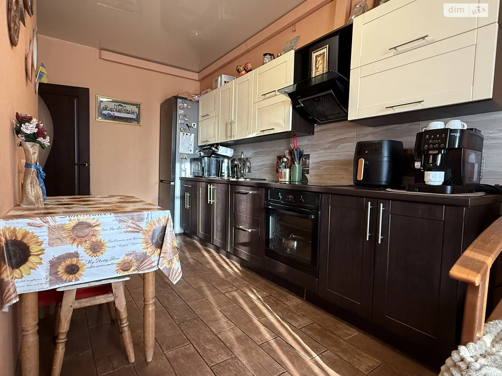 Продается 1-комнатная квартира 46 кв. м в Борисполе, ул. Привокзальная, 8 - фото 1