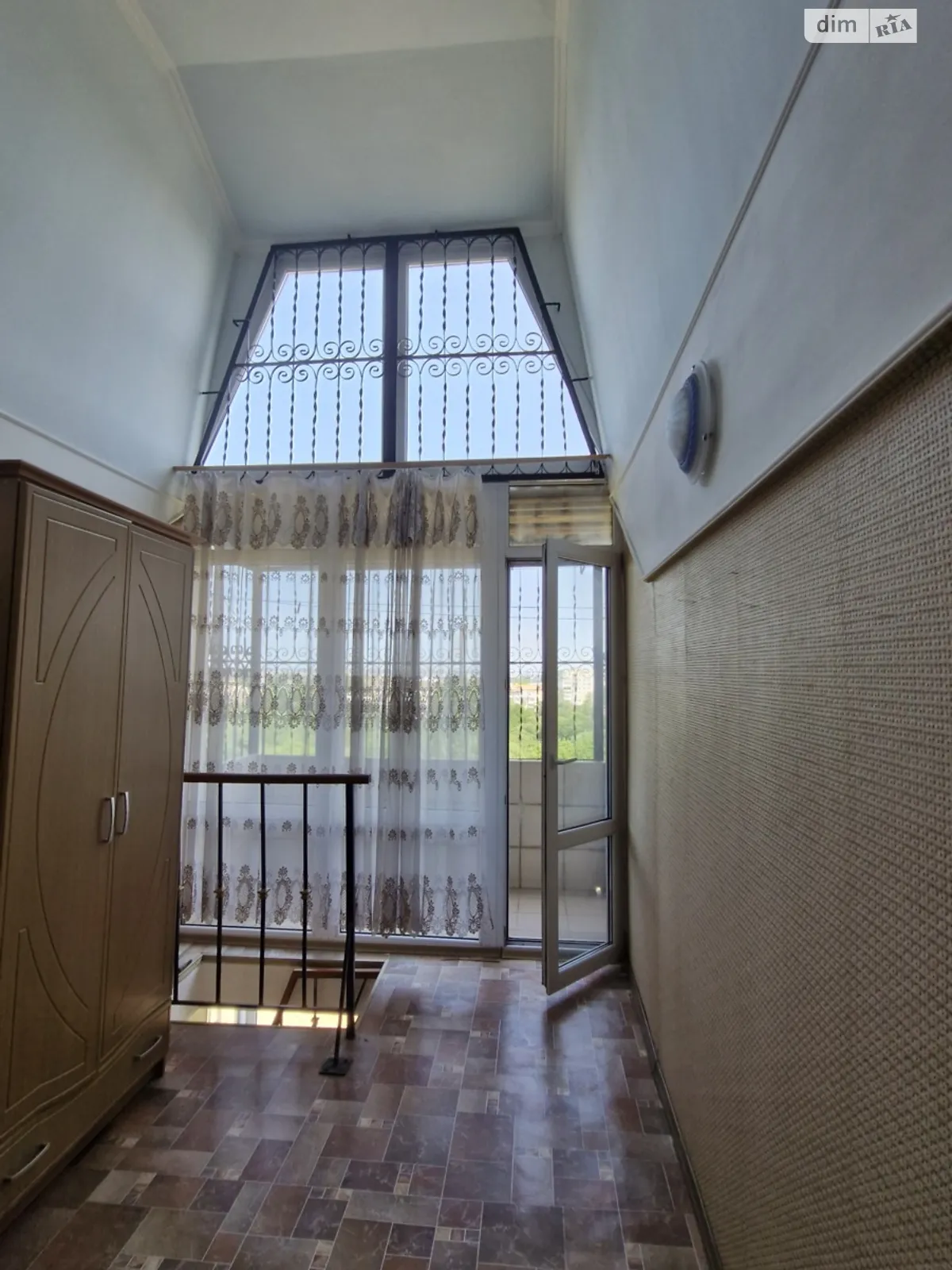 Продается 3-комнатная квартира 74 кв. м в Николаеве, ул. Рабочая, 11 - фото 1