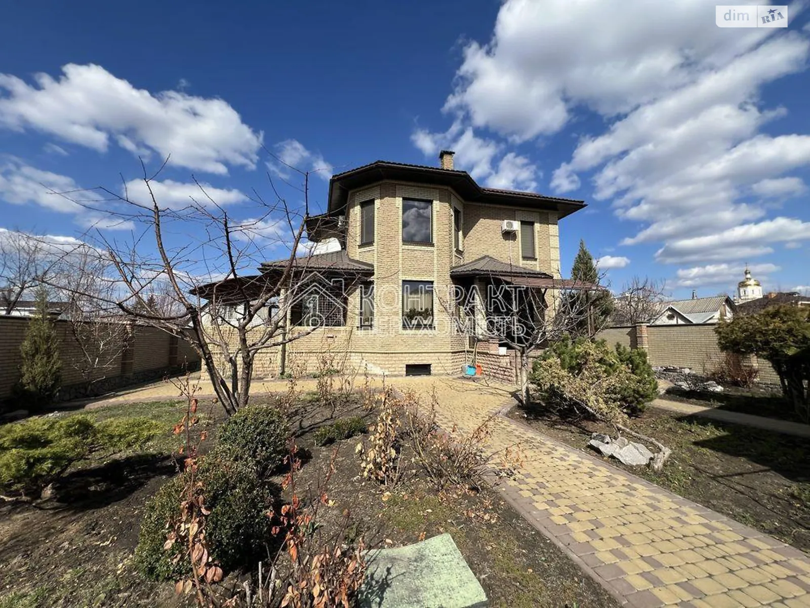 Продается дом на 2 этажа 298 кв. м с подвалом, цена: 250000 $ - фото 1