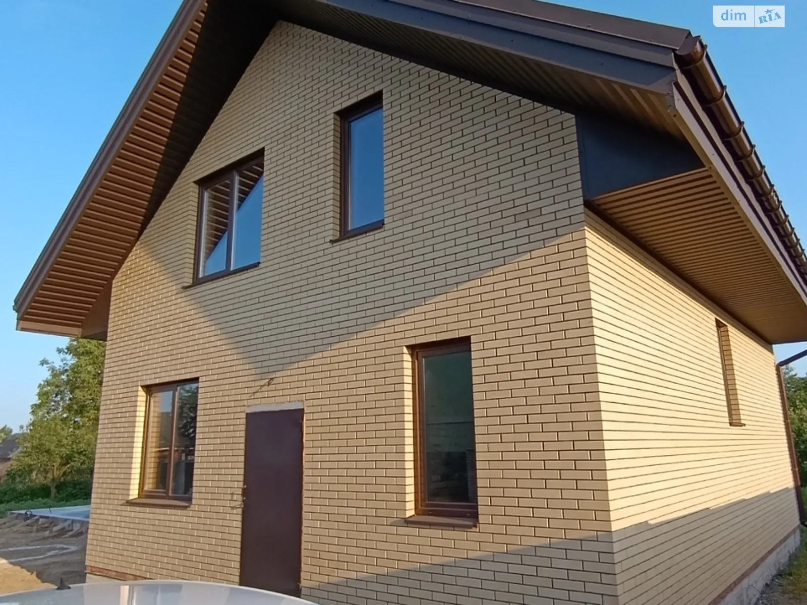Продается дом на 2 этажа 120 кв. м с верандой, цена: 75000 $ - фото 1
