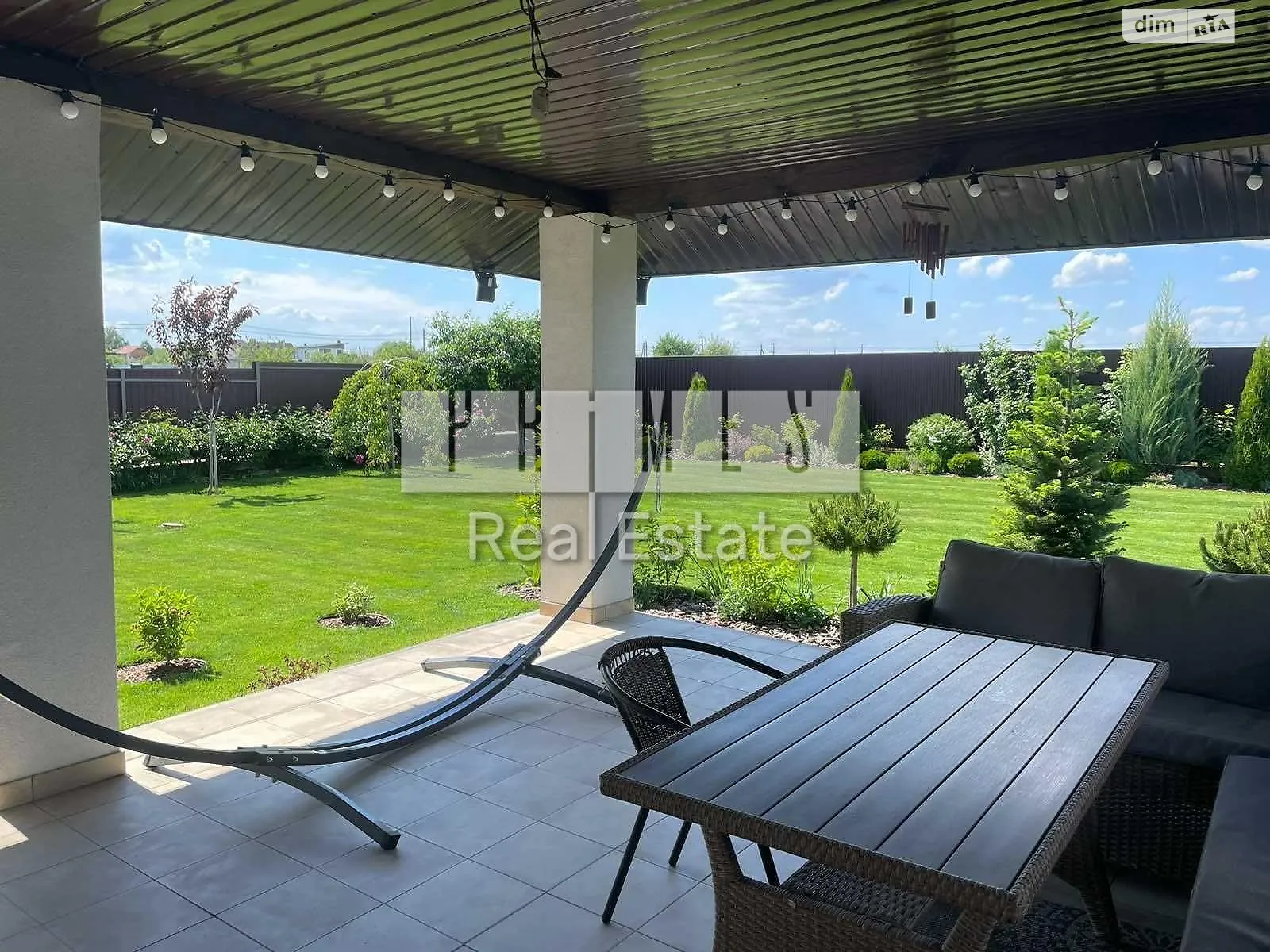 Продается дом на 2 этажа 180 кв. м с террасой, цена: 280000 $ - фото 1