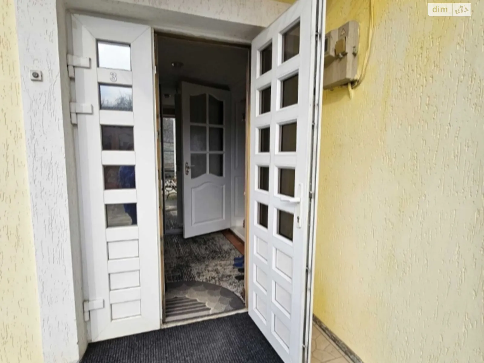 Продается 3-комнатная квартира 71 кв. м в Черновцах, ул. Вапнярская - фото 1
