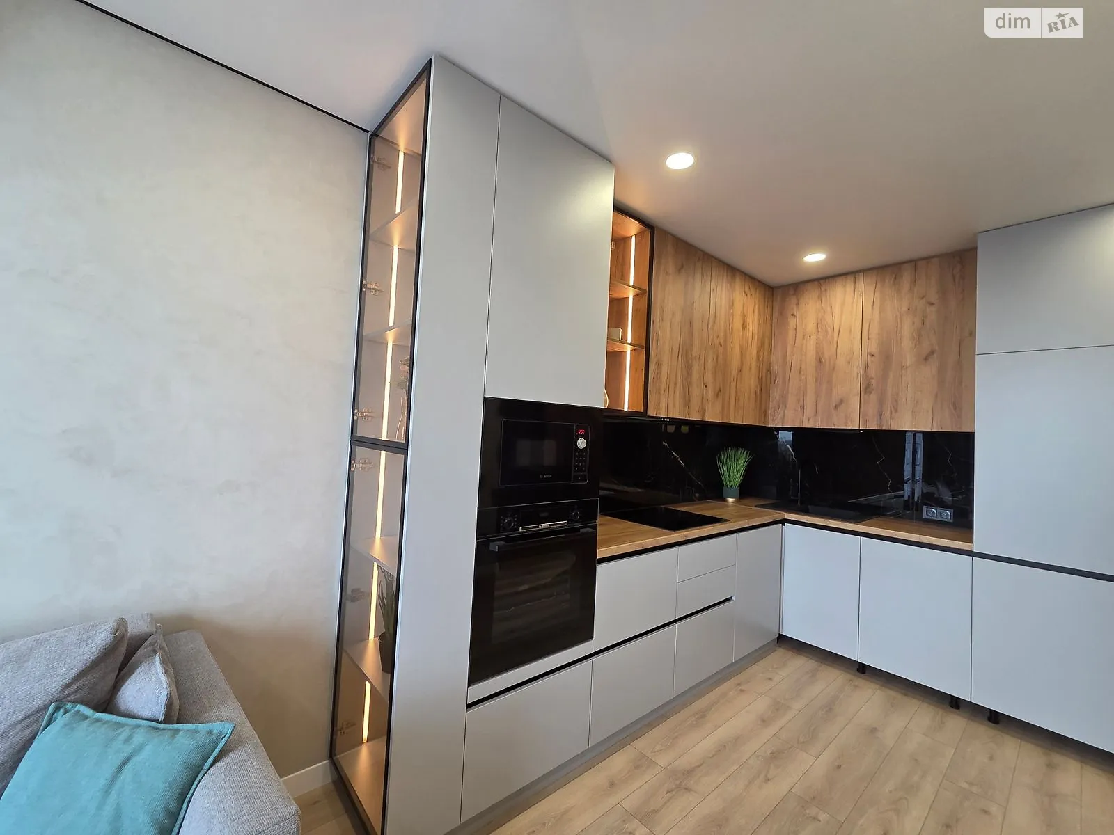 Продается 1-комнатная квартира 44 кв. м в Киеве, ул. Семьи Кристеров, 14Б - фото 1