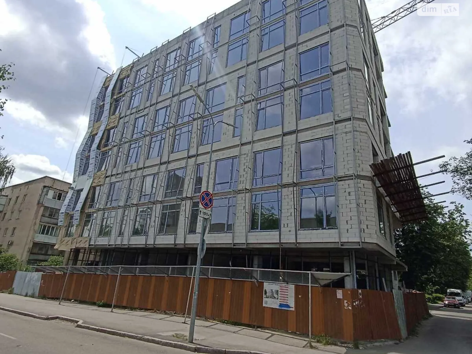 Продается 2-комнатная квартира 78.2 кв. м в Виннице, просп. Космонавтов, 76 - фото 1