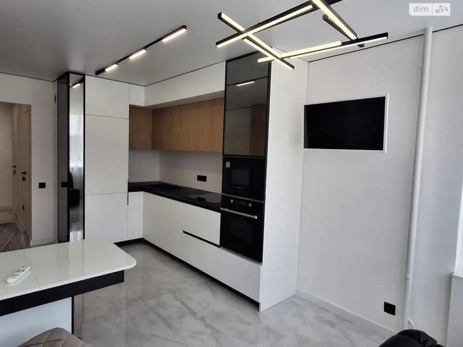 2-комнатная квартира 72 кв. м в Тернополе, цена: 86000 $ - фото 1