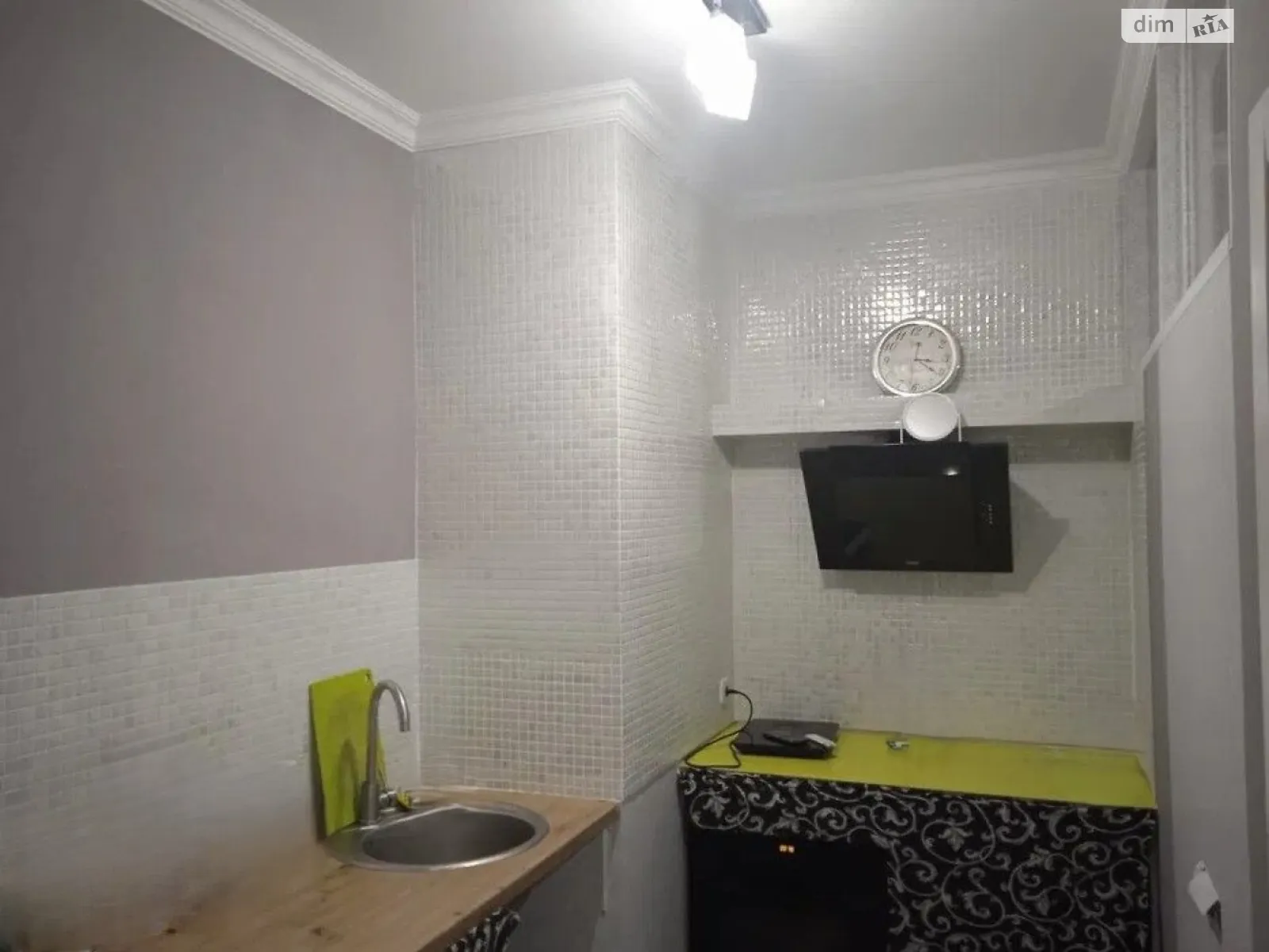 Продається 1-кімнатна квартира 43 кв. м у Одесі, вул. Перлинна - фото 1