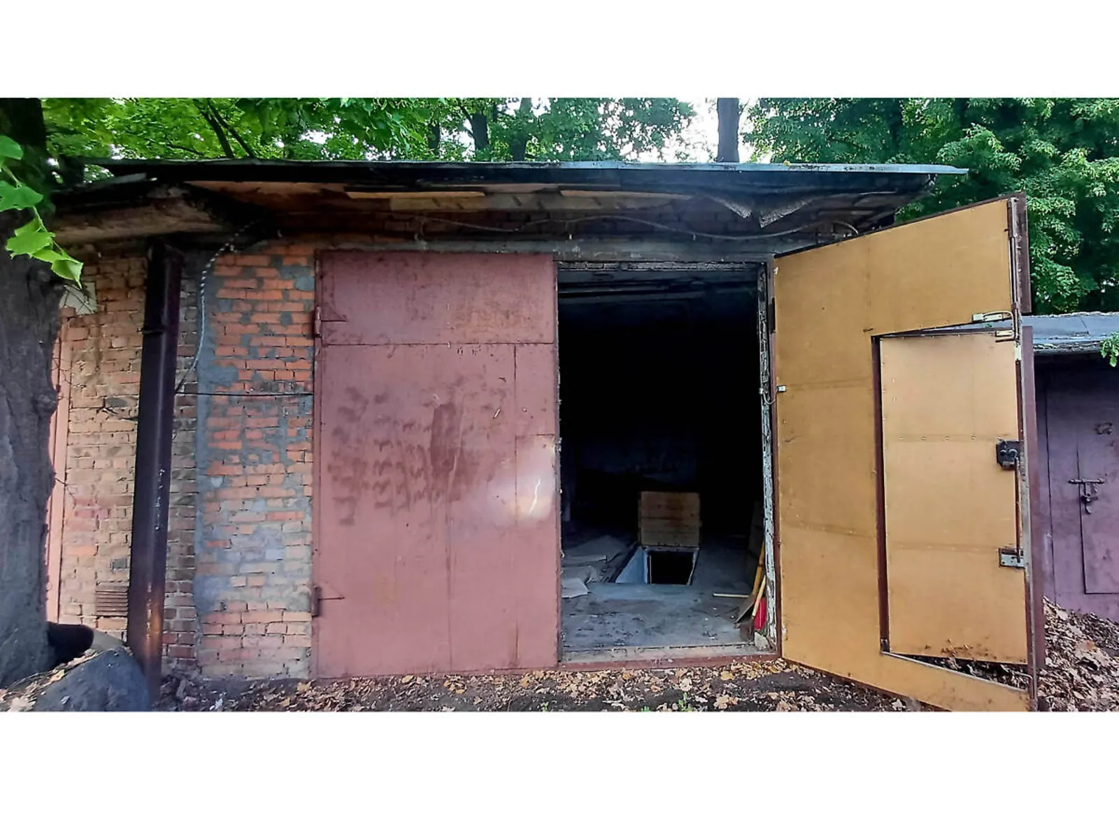 Продается отдельно стоящий гараж универсальный на 34 кв. м, цена: 9500 $ - фото 1