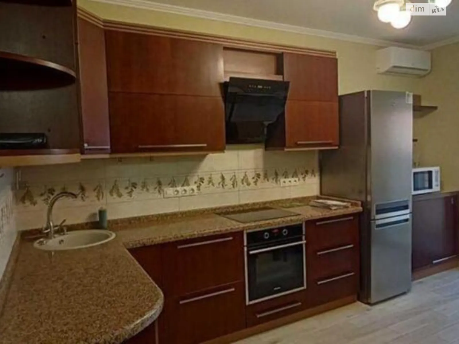 Продається 1-кімнатна квартира 52 кв. м у Києві, вул. Драгоманова, 2Б - фото 1