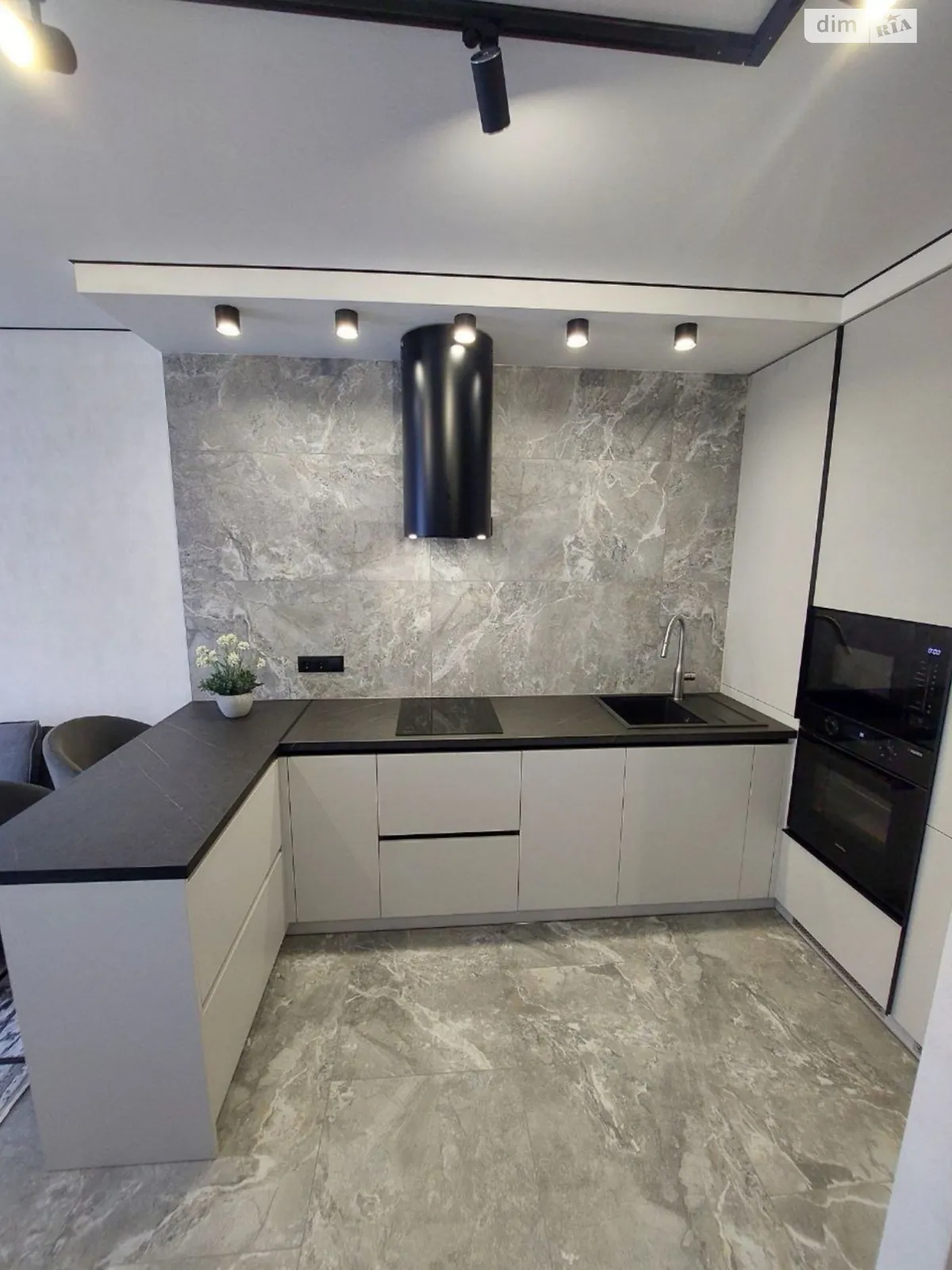 Продається 1-кімнатна квартира 36.9 кв. м у Ірпені, цена: 77000 $ - фото 1