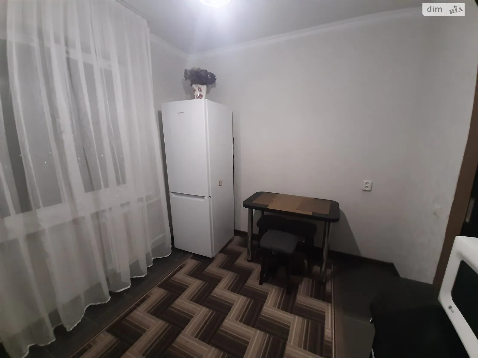 Сдается в аренду 1-комнатная квартира 35 кв. м в Вишневом, ул. Апрельская, 15 - фото 1