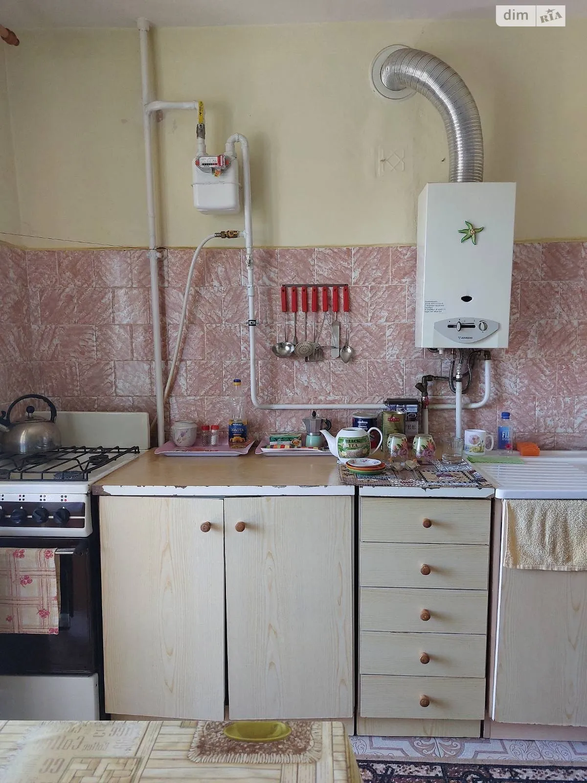 Продается 1-комнатная квартира 32 кв. м в Ужгороде, ул. Легоцкого - фото 1