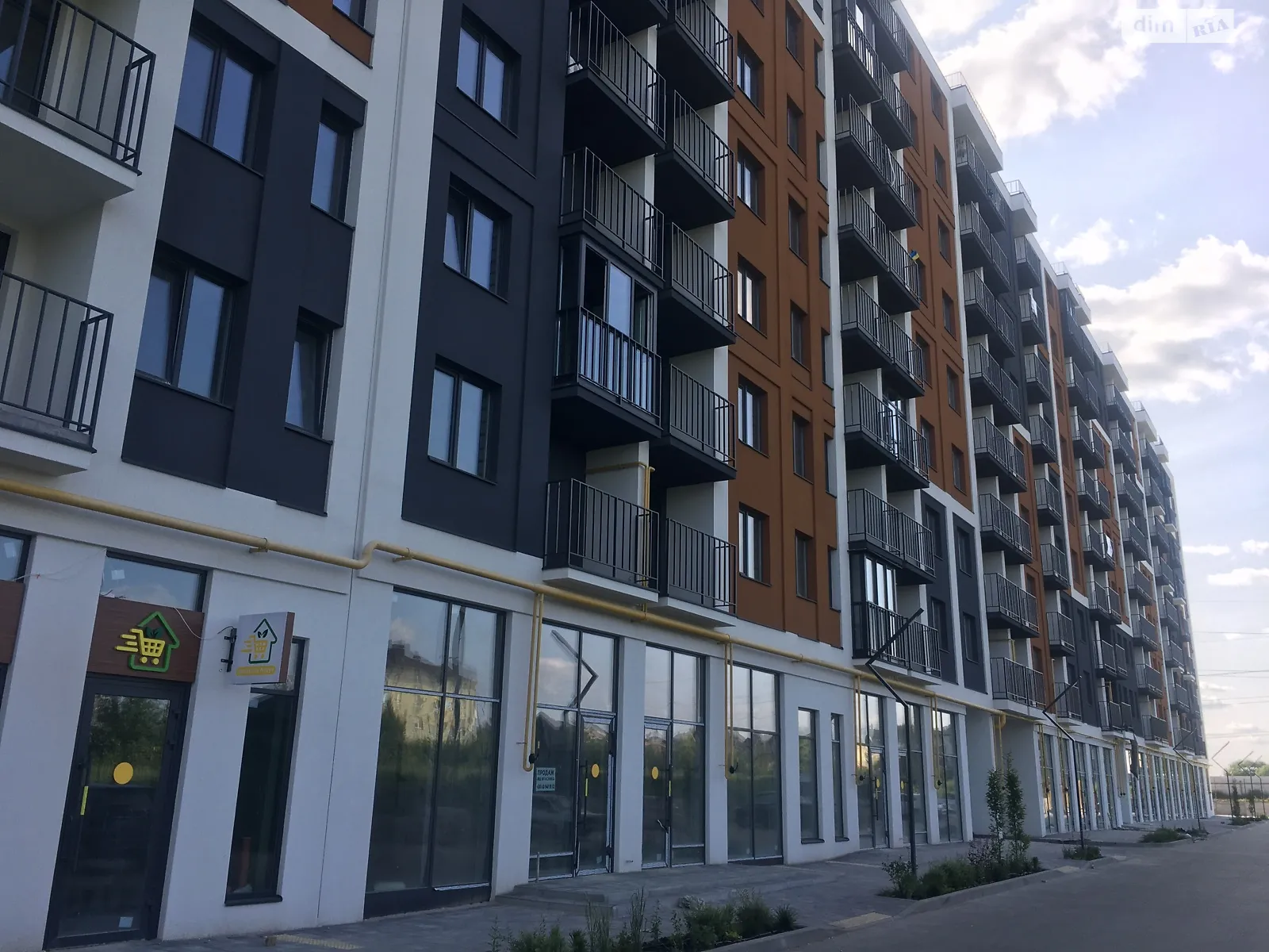 Продается 2-комнатная квартира 70 кв. м в Зарванцах, ул. Рыбацкая - фото 1
