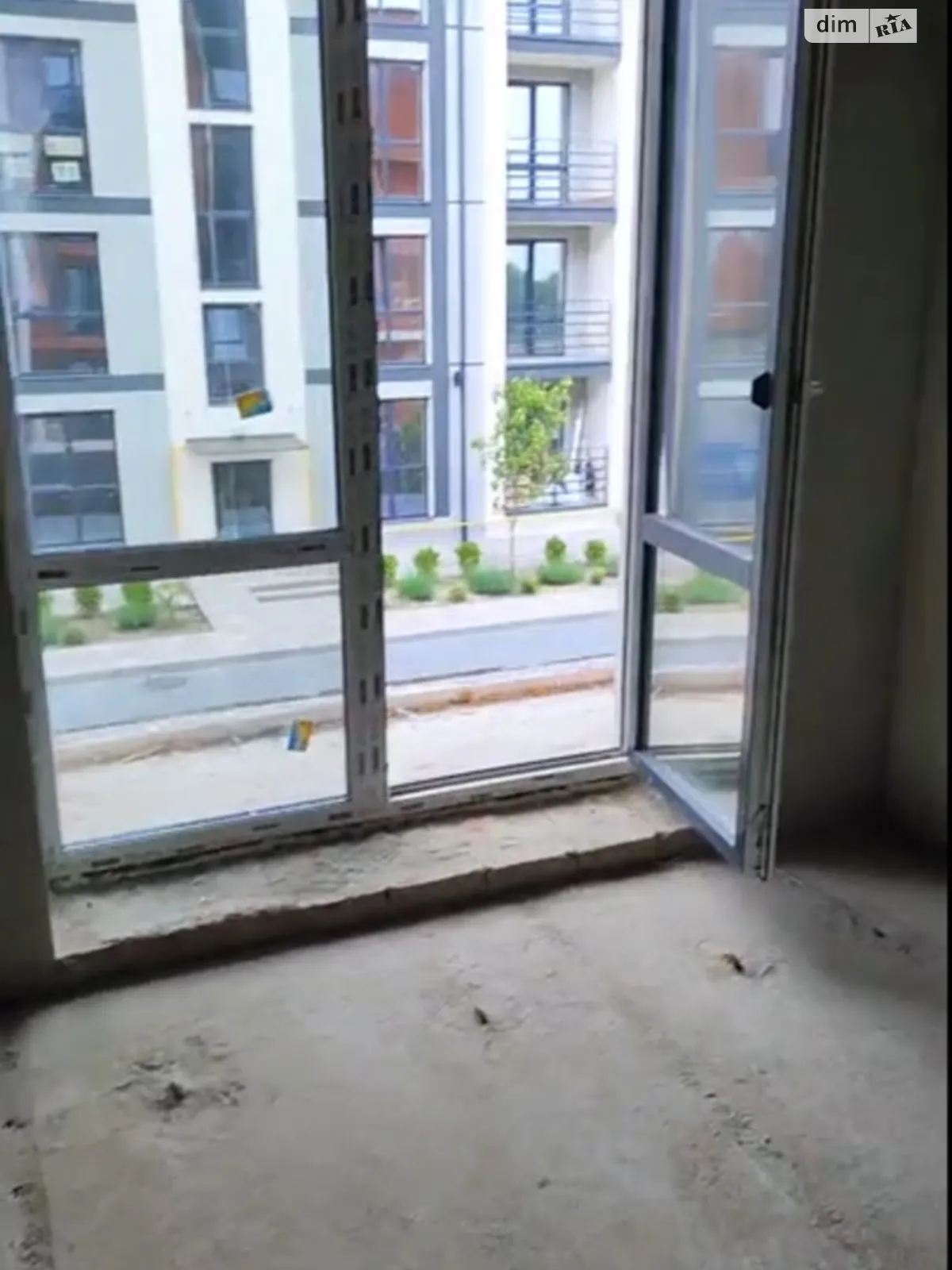 Продается 1-комнатная квартира 31 кв. м в Гостомеле, ул. Украинская, 12/2 - фото 1