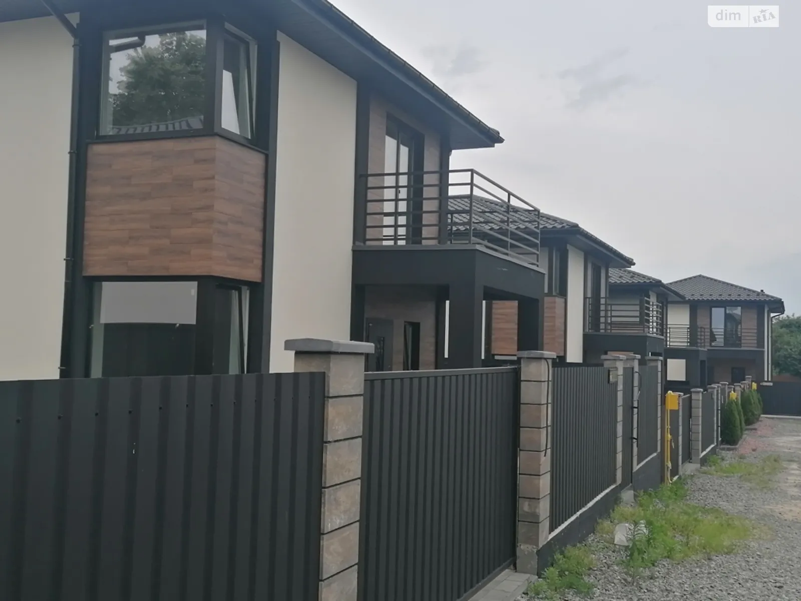 Продается дом на 2 этажа 120 кв. м с беседкой, цена: 195000 $ - фото 1