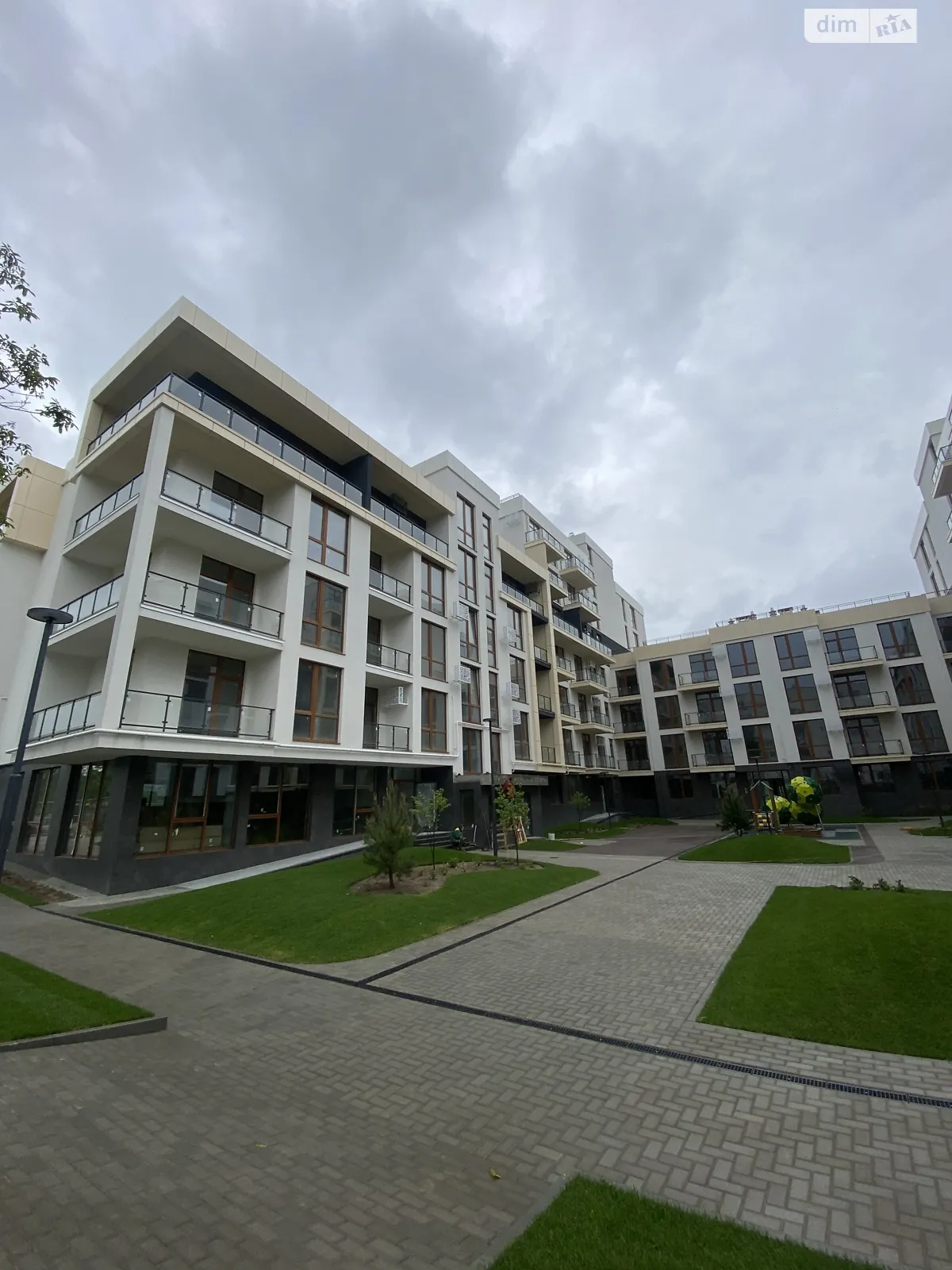 Продается 1-комнатная квартира 46 кв. м в Львове, пер. Заозерный, 3 - фото 1