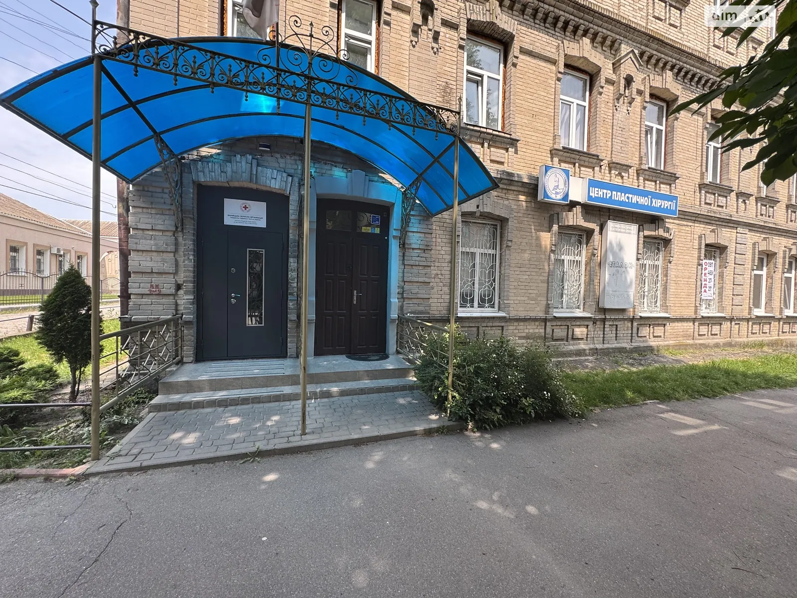 Сдается в аренду объект сферы услуг 127 кв. м в 1-этажном здании, цена: 50800 $ - фото 1