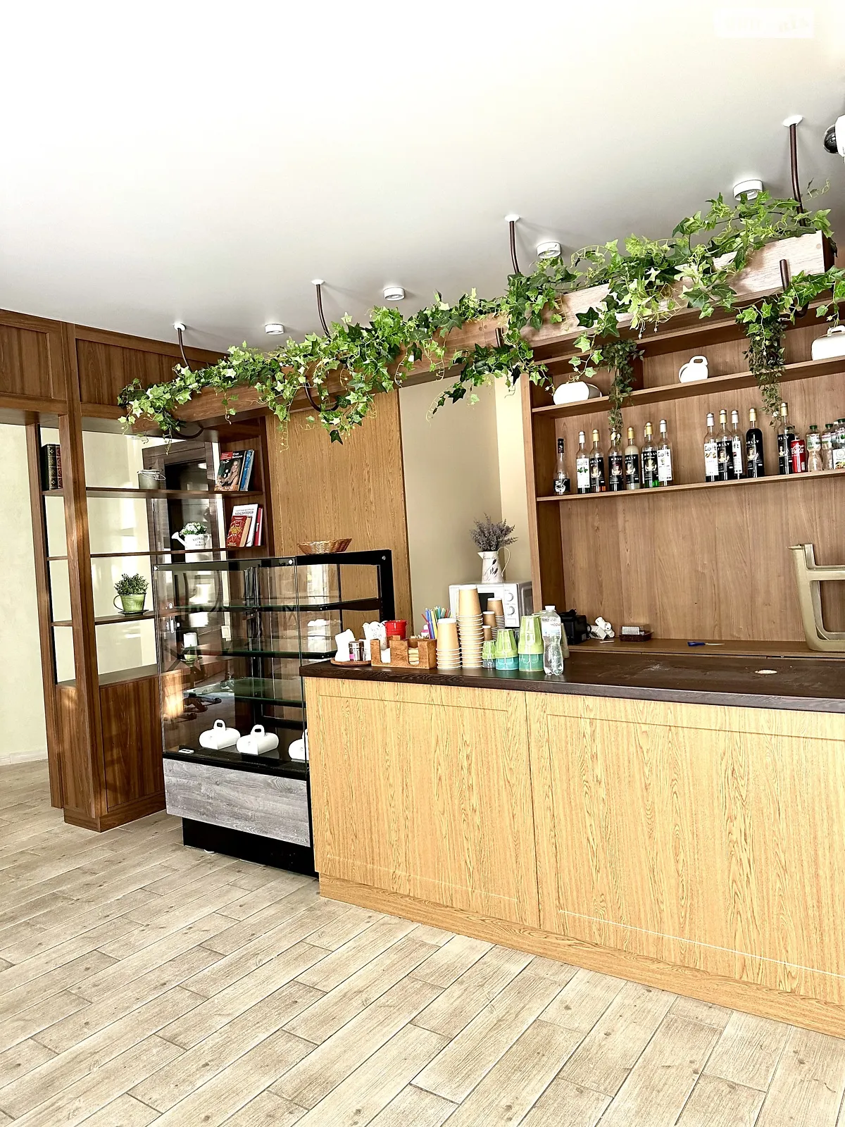 Здається в оренду офіс 52 кв. м в бізнес-центрі, цена: 400 $ - фото 1