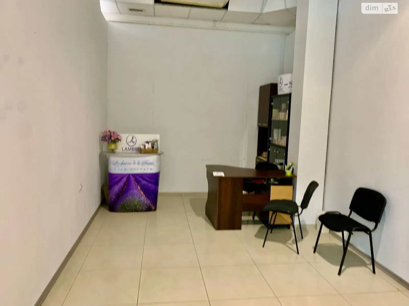 Сдается в аренду объект сферы услуг 20 кв. м в 4-этажном здании, цена: 7500 грн - фото 1