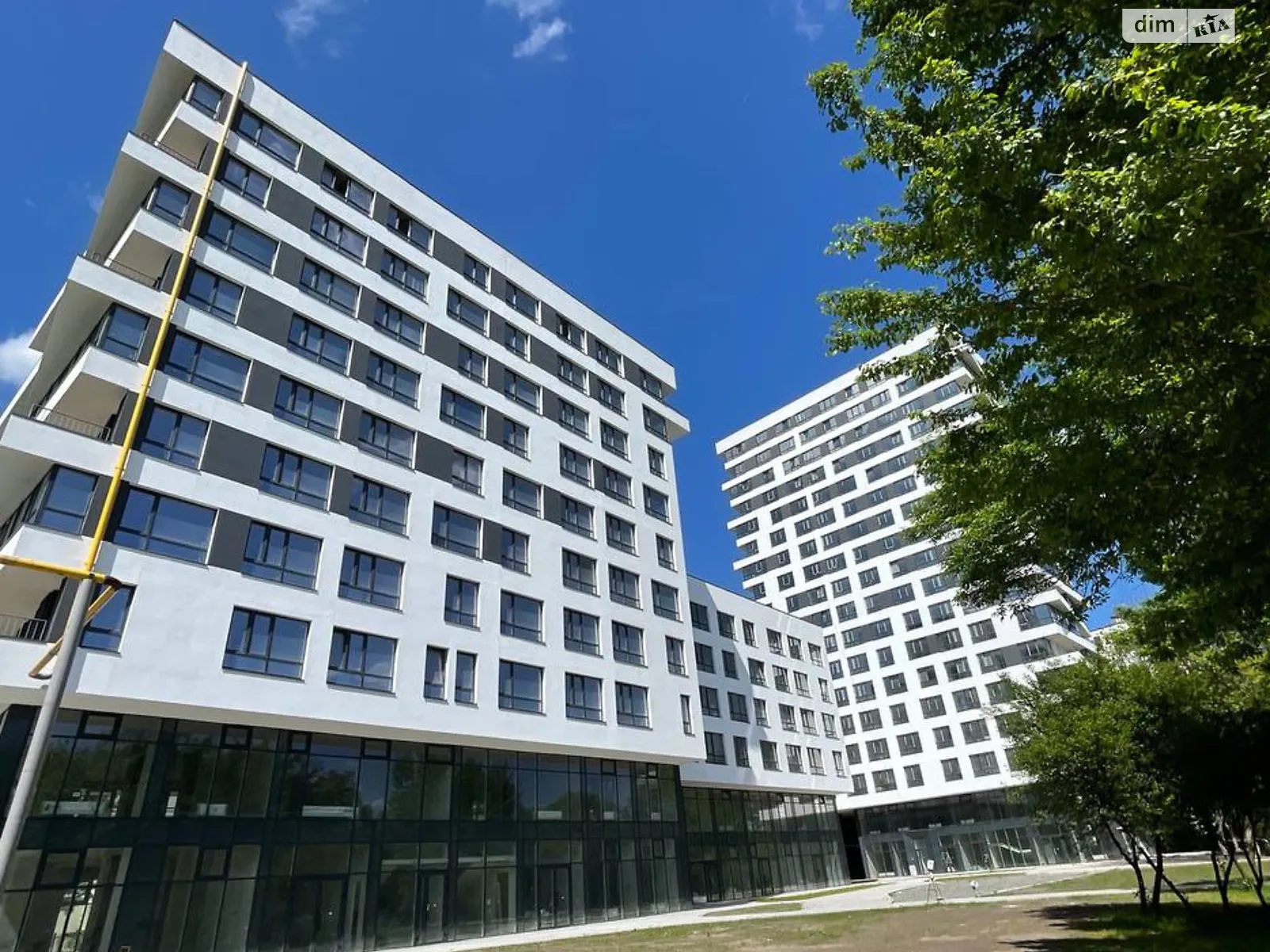 Продается 2-комнатная квартира 83.24 кв. м в Львове, ул. Замарстиновская - фото 1